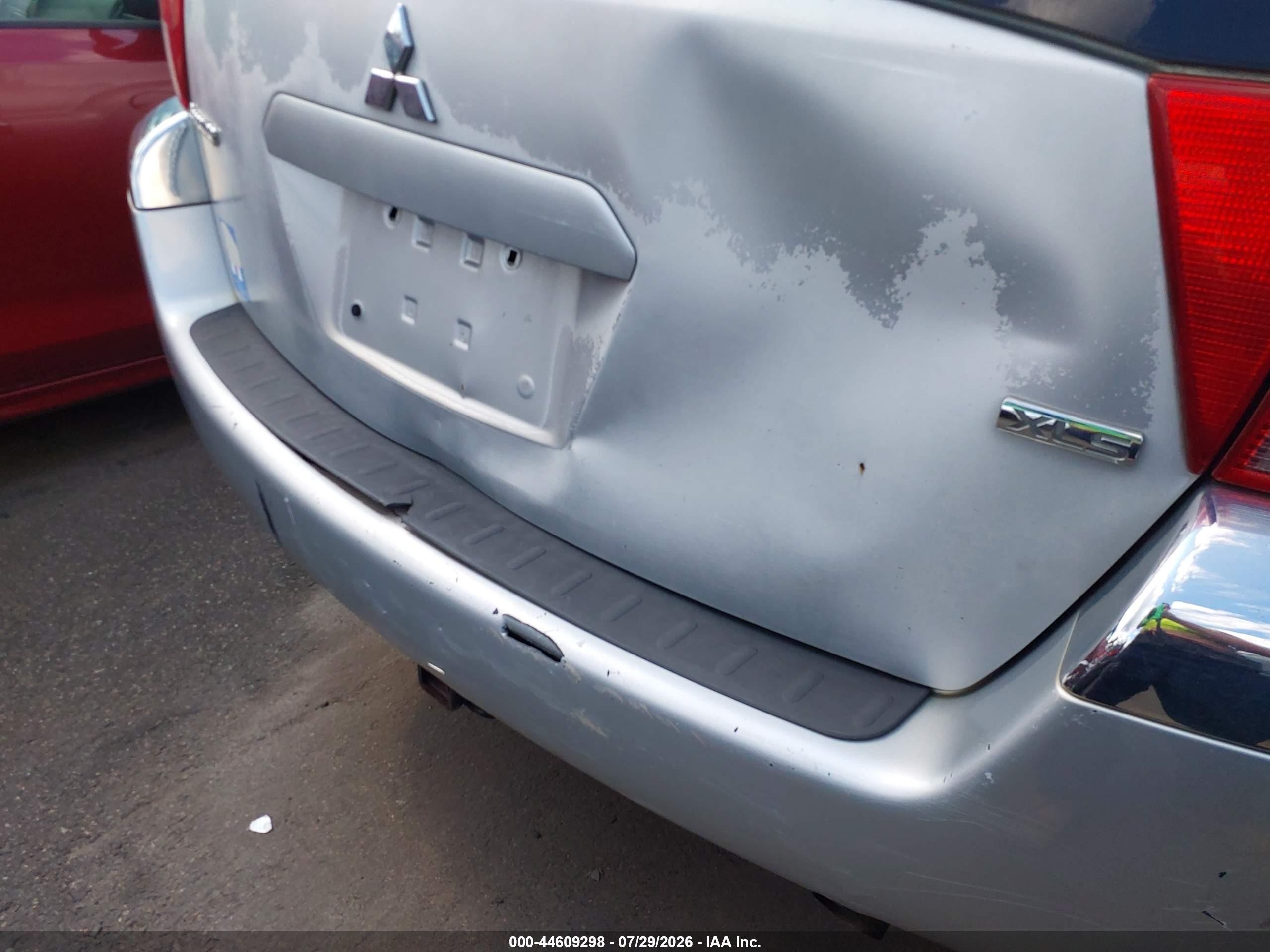 2004 Mitsubishi Endeavor Xls Silver vin: 4A4MM31S94E027092