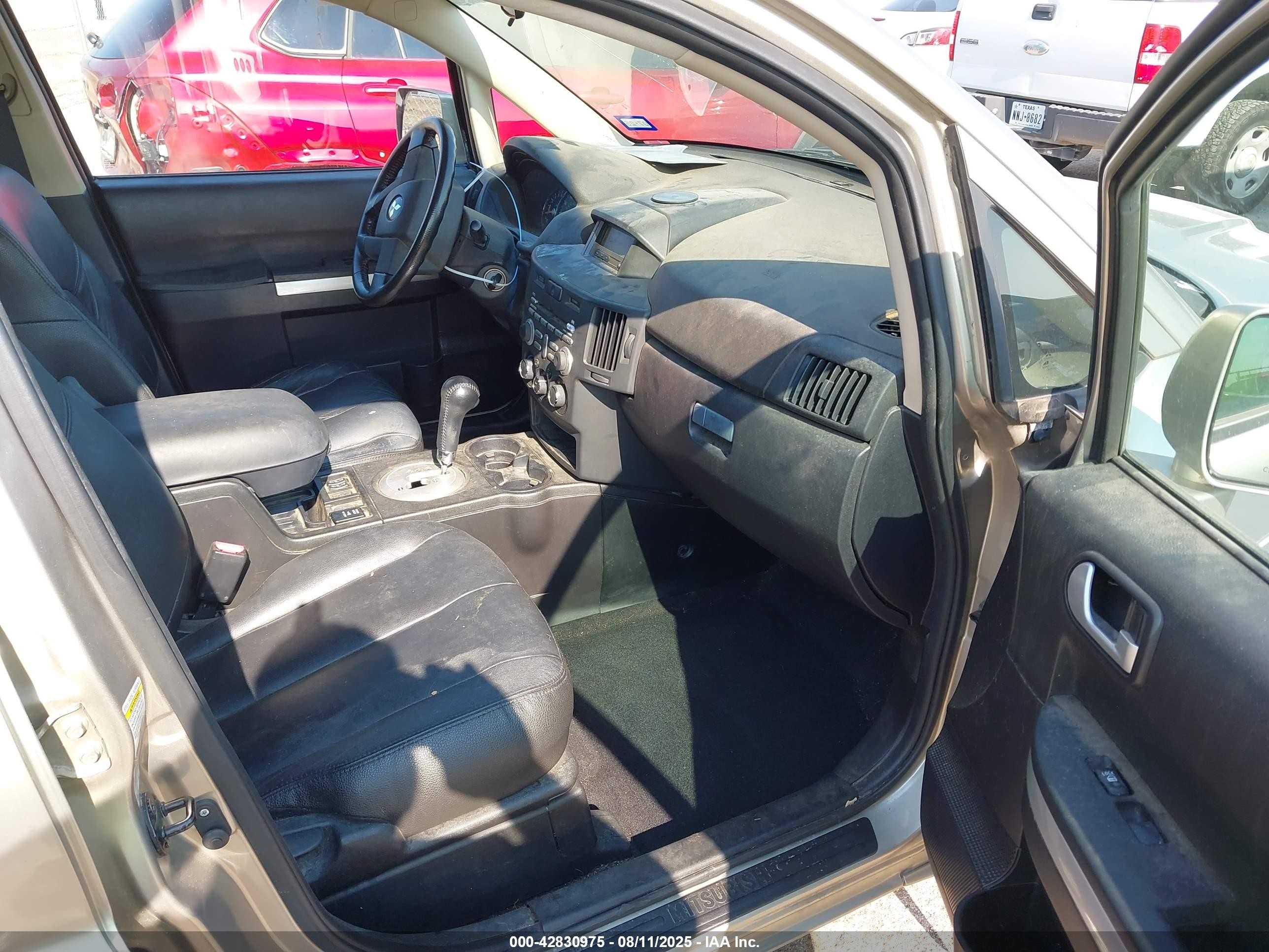 2007 Mitsubishi Endeavor Se White vin: 4A4MM31S97E055317