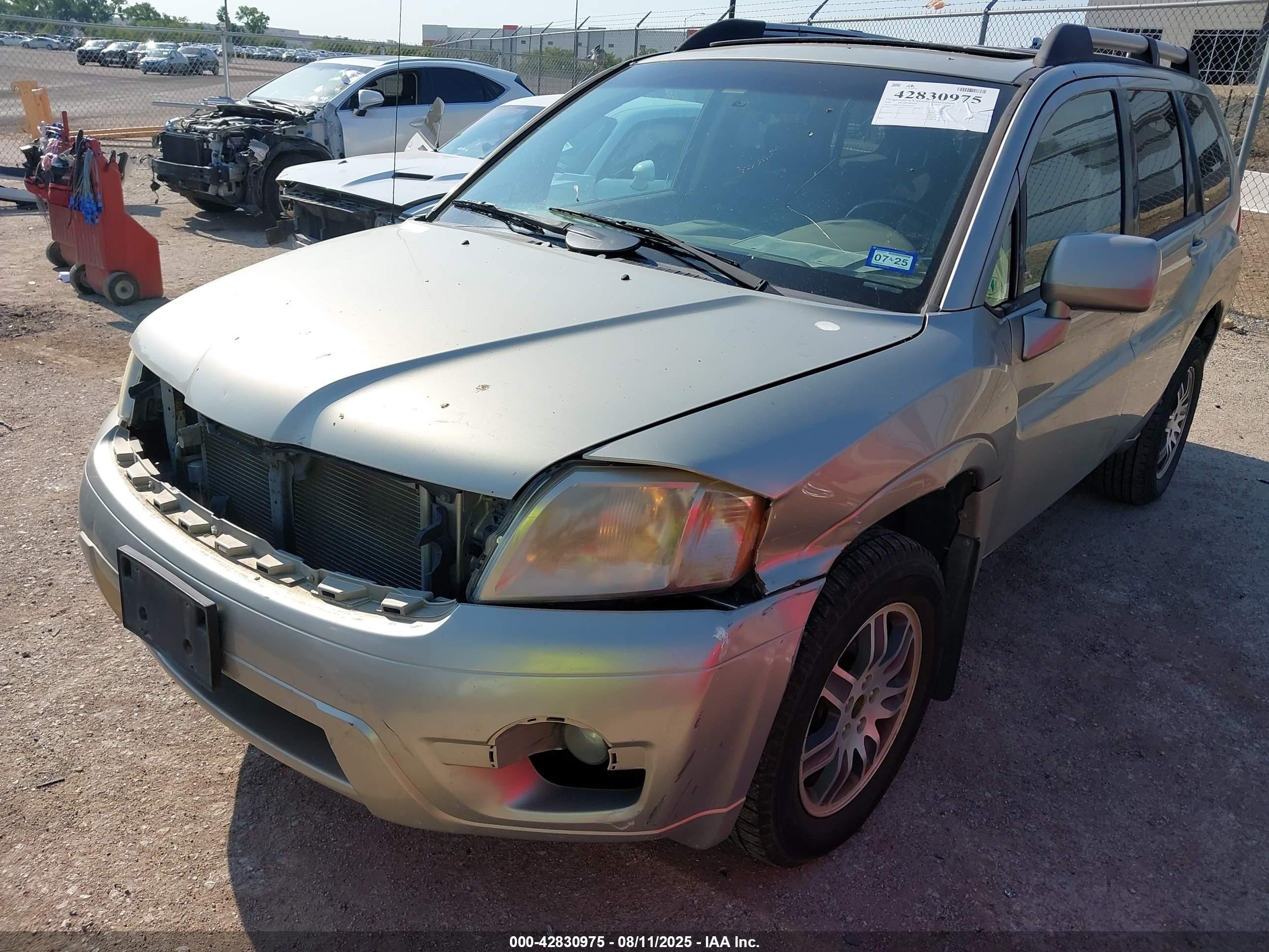 2007 Mitsubishi Endeavor Se White vin: 4A4MM31S97E055317