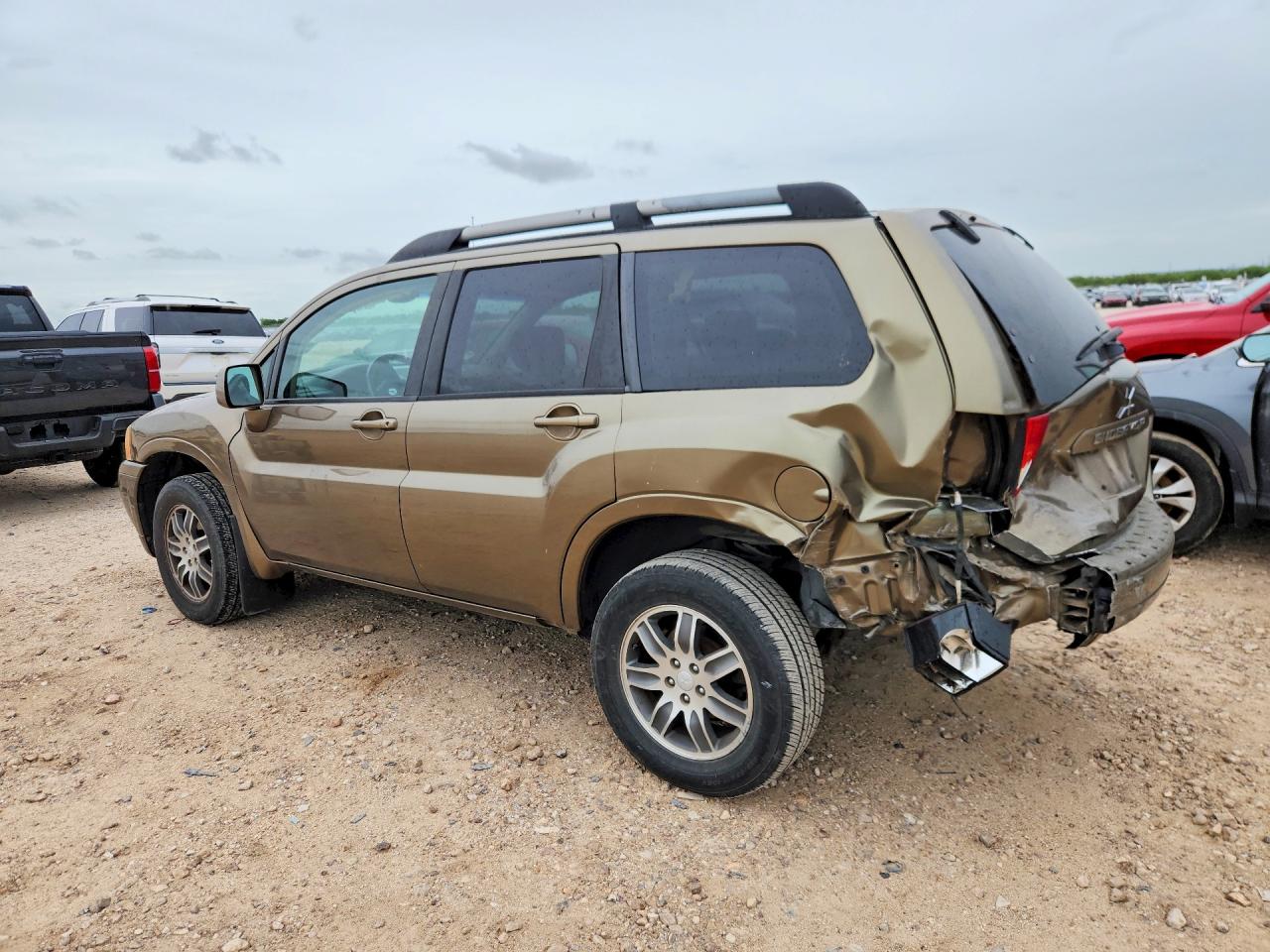 2008 Mitsubishi Endeavor Se Brown vin: 4A4MM31SX8E039340