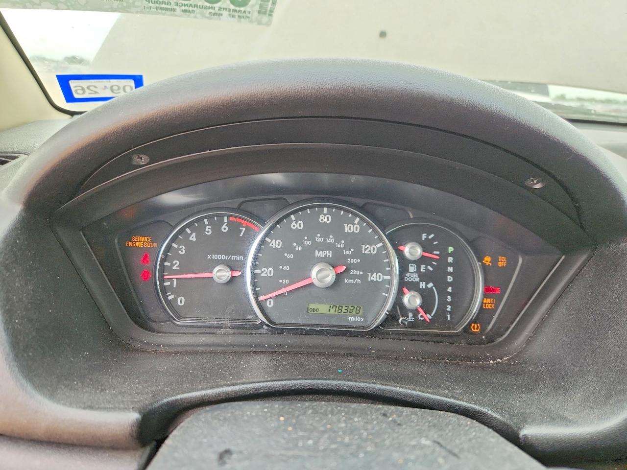 2008 Mitsubishi Endeavor Se Brown vin: 4A4MM31SX8E039340