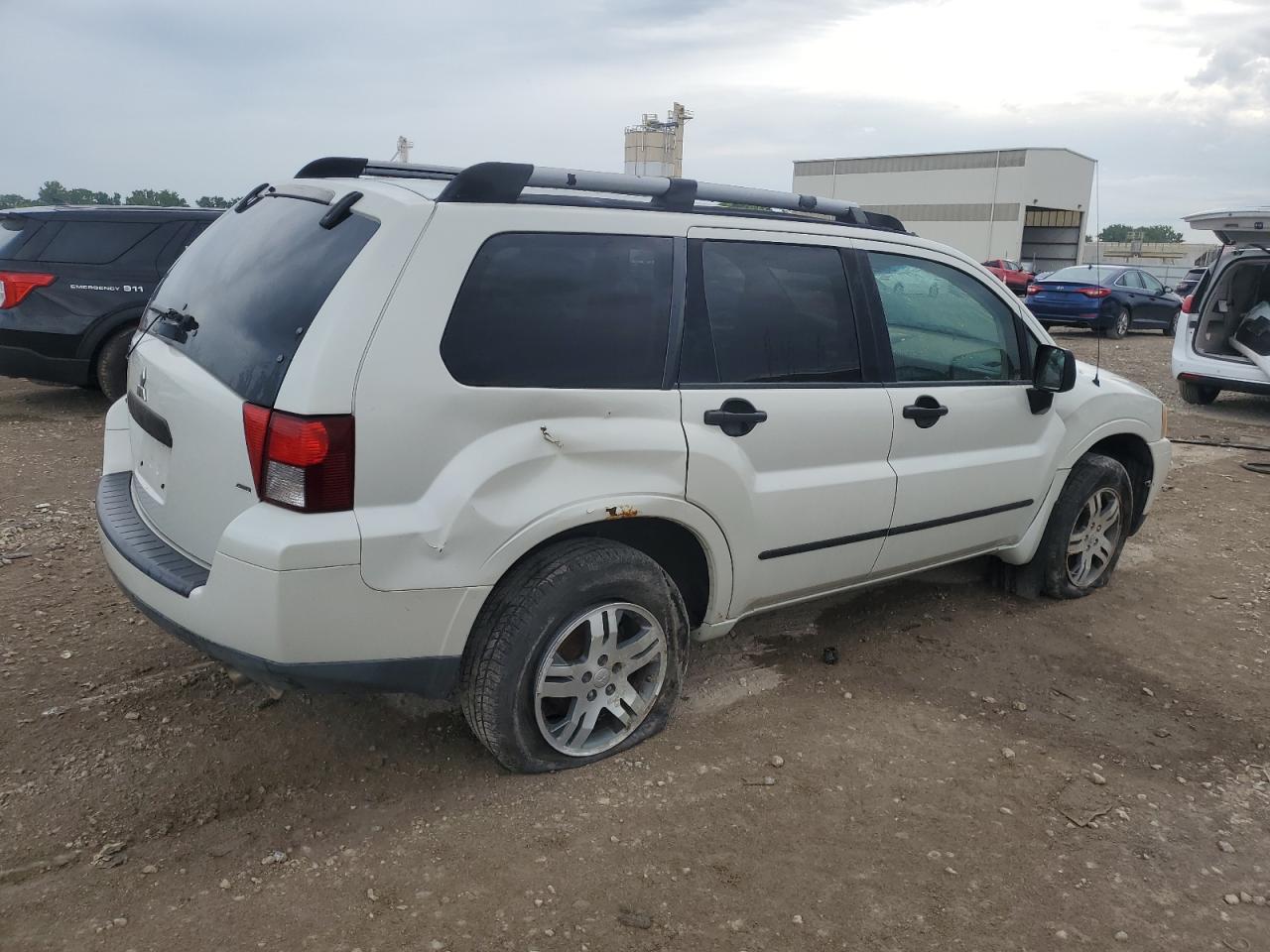 2006 Mitsubishi Endeavor Ls Белый vin: 4A4MN21S06E051999