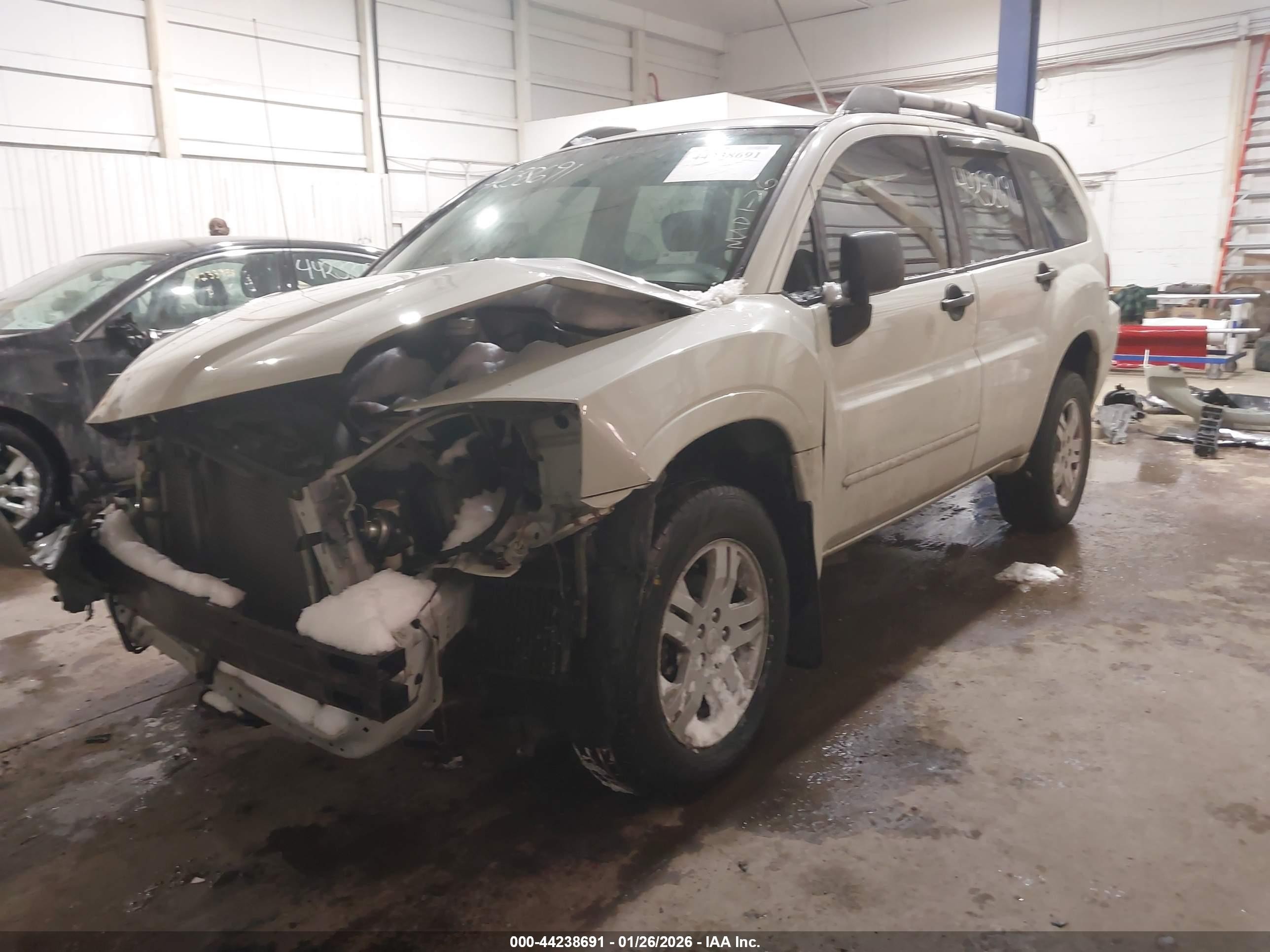 2007 Mitsubishi Endeavor Ls White vin: 4A4MN21S17E072832