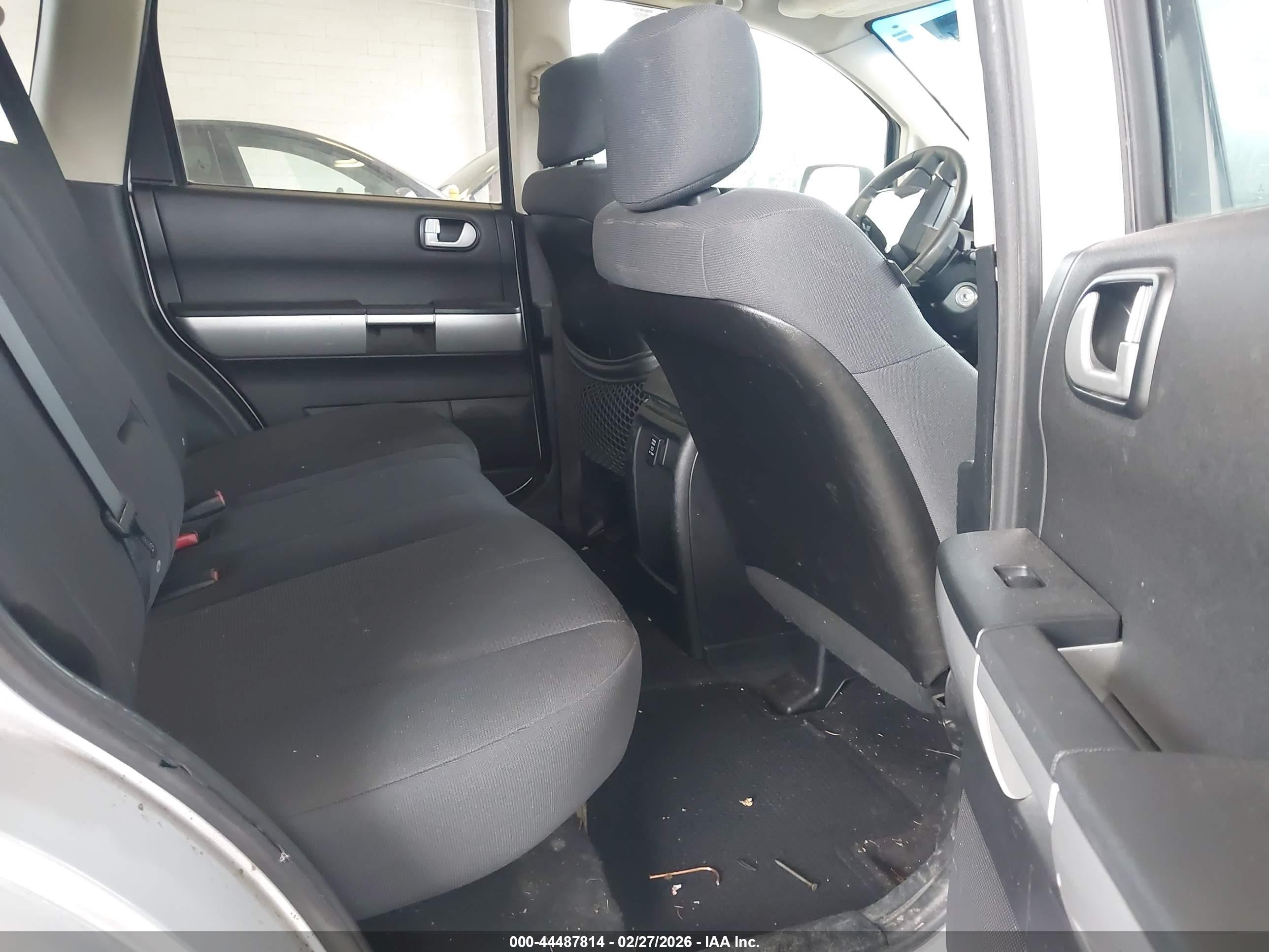 2006 Mitsubishi Endeavor Ls Silver vin: 4A4MN21S56E072993