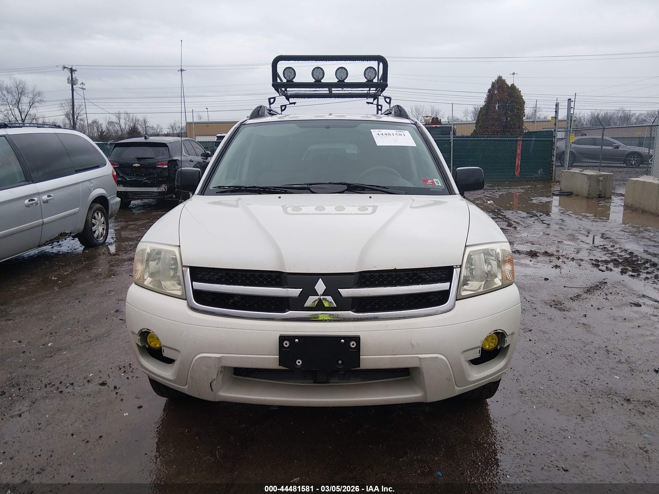 2007 Mitsubishi Endeavor Ls Белый vin: 4A4MN21S57E035640