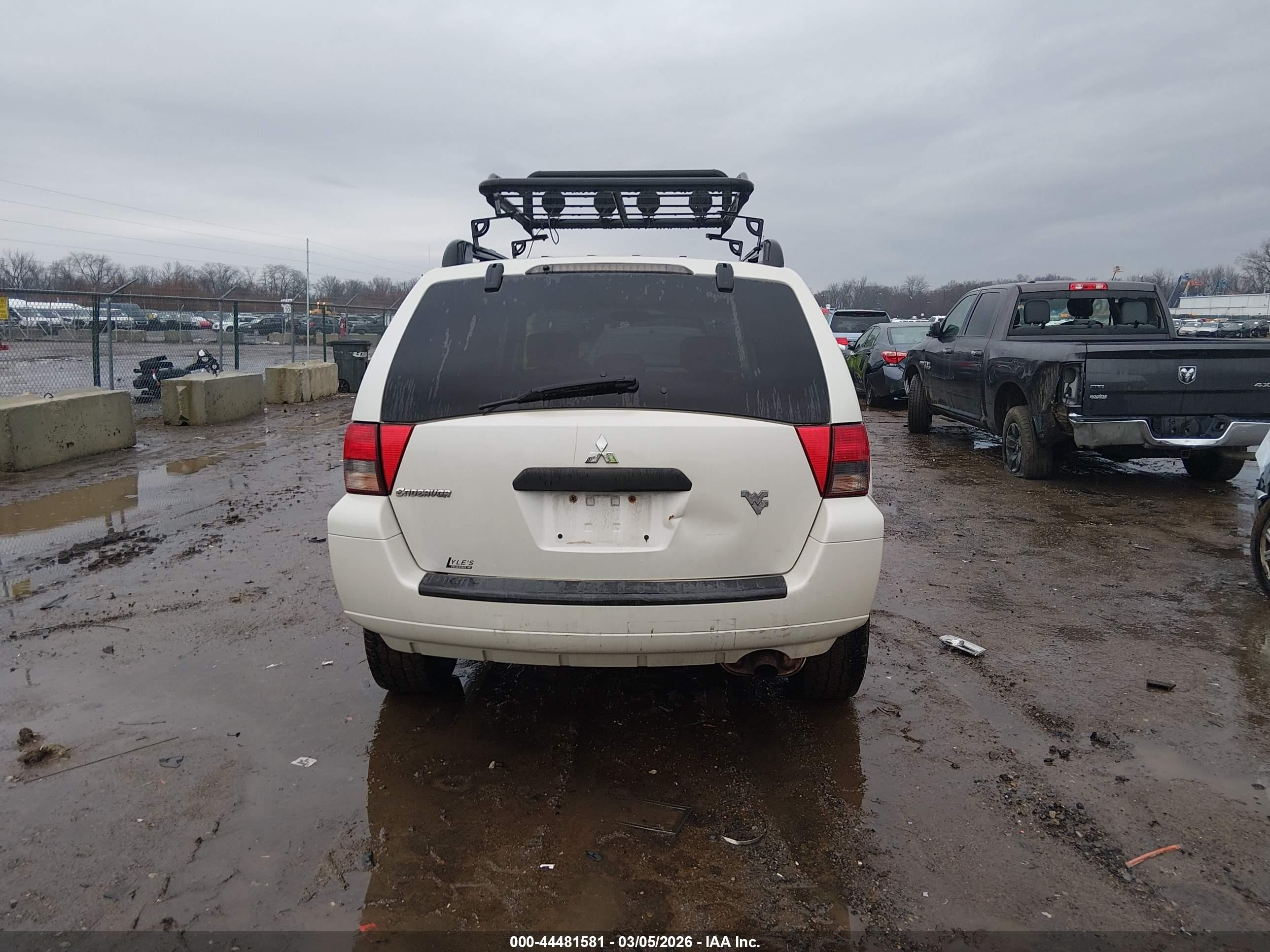 2007 Mitsubishi Endeavor Ls Белый vin: 4A4MN21S57E035640