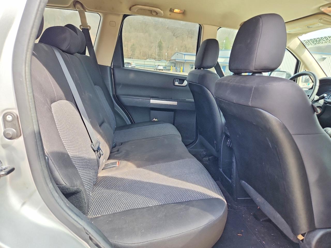 2007 Mitsubishi Endeavor Ls Серебряный vin: 4A4MN21S57E049926