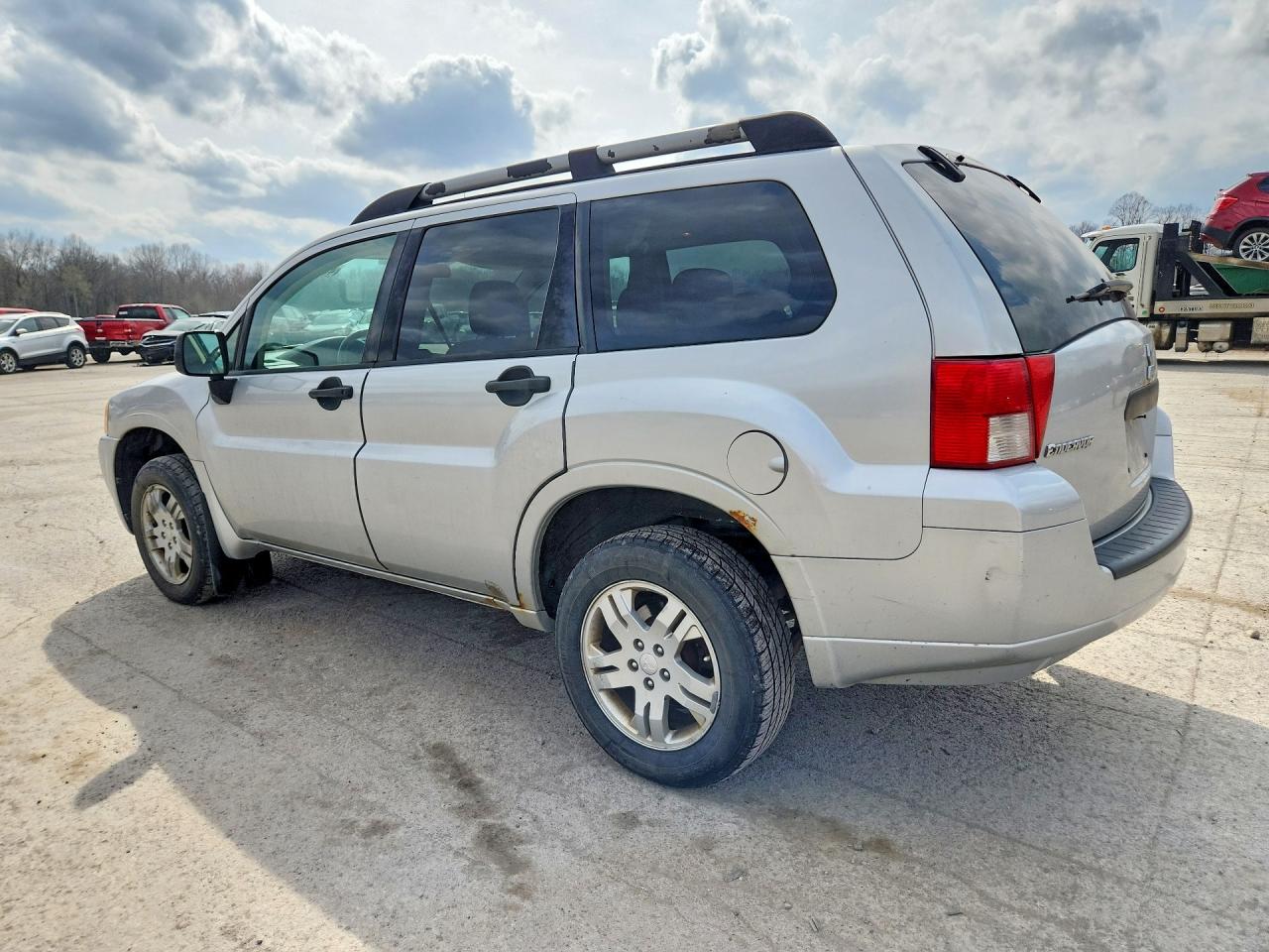 2007 Mitsubishi Endeavor Ls Серебряный vin: 4A4MN21S57E049926