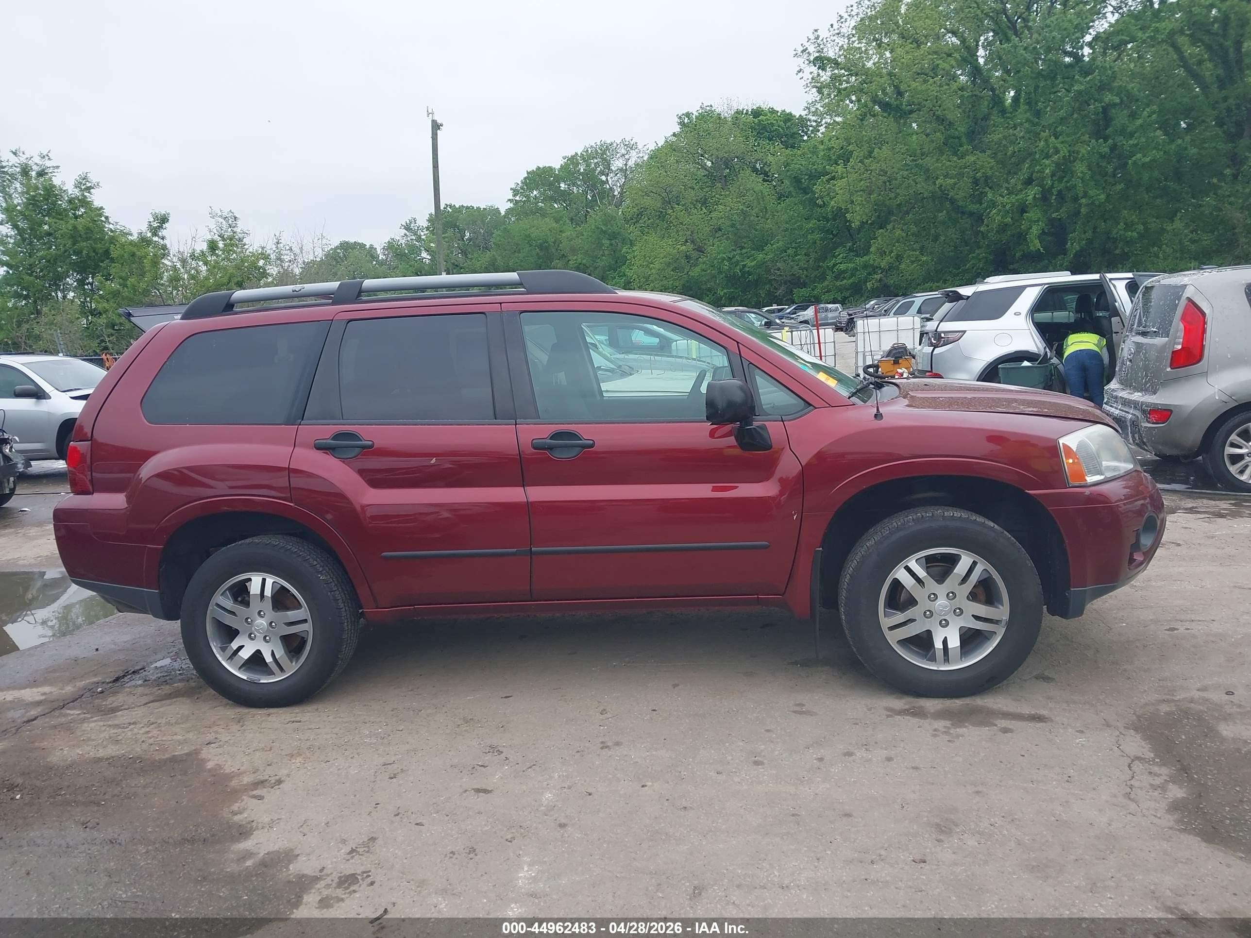 2006 Mitsubishi Endeavor Ls Red vin: 4A4MN21S66E077104