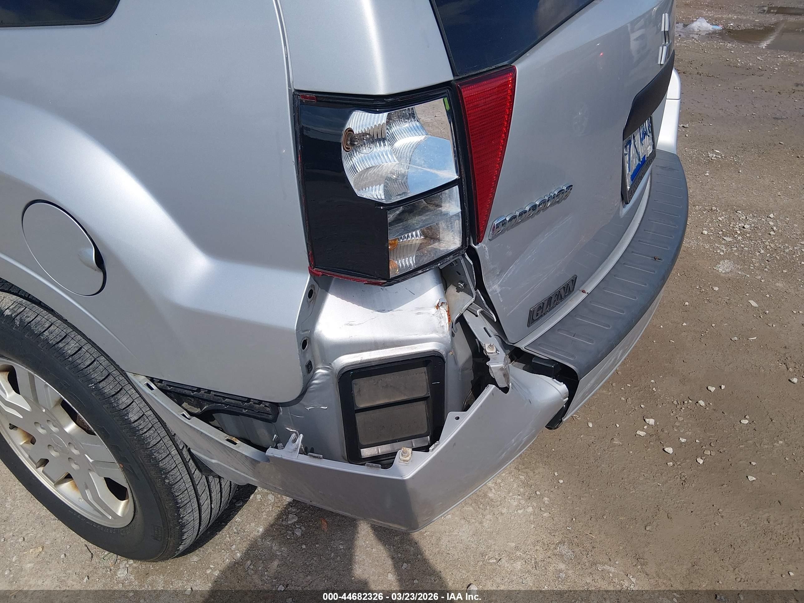 2007 Mitsubishi Endeavor Ls Silver vin: 4A4MN21S67E071952