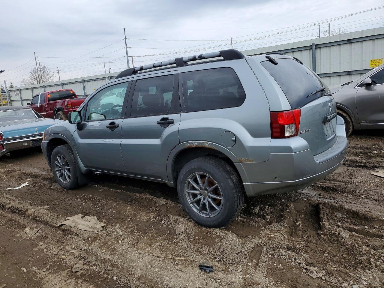 2008 Mitsubishi Endeavor Ls Gray vin: 4A4MN21S68E025667