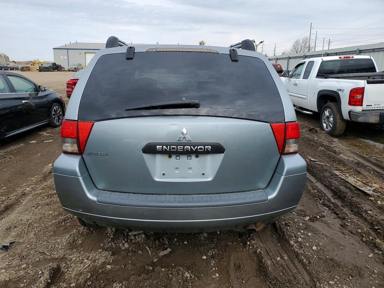 2008 Mitsubishi Endeavor Ls Gray vin: 4A4MN21S68E025667
