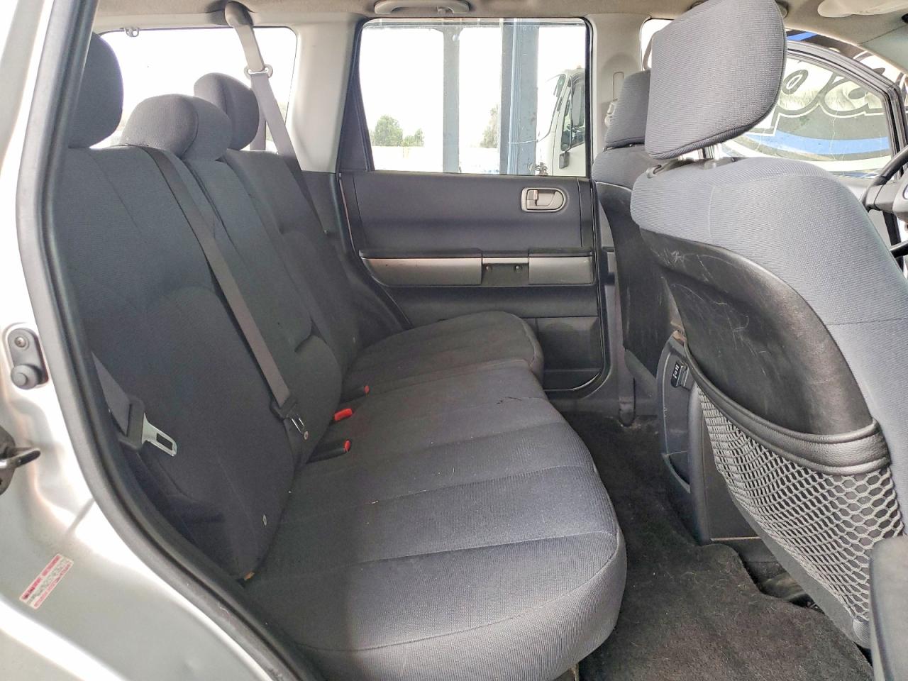 2004 Mitsubishi Endeavor Ls Silver vin: 4A4MN21S74E062172