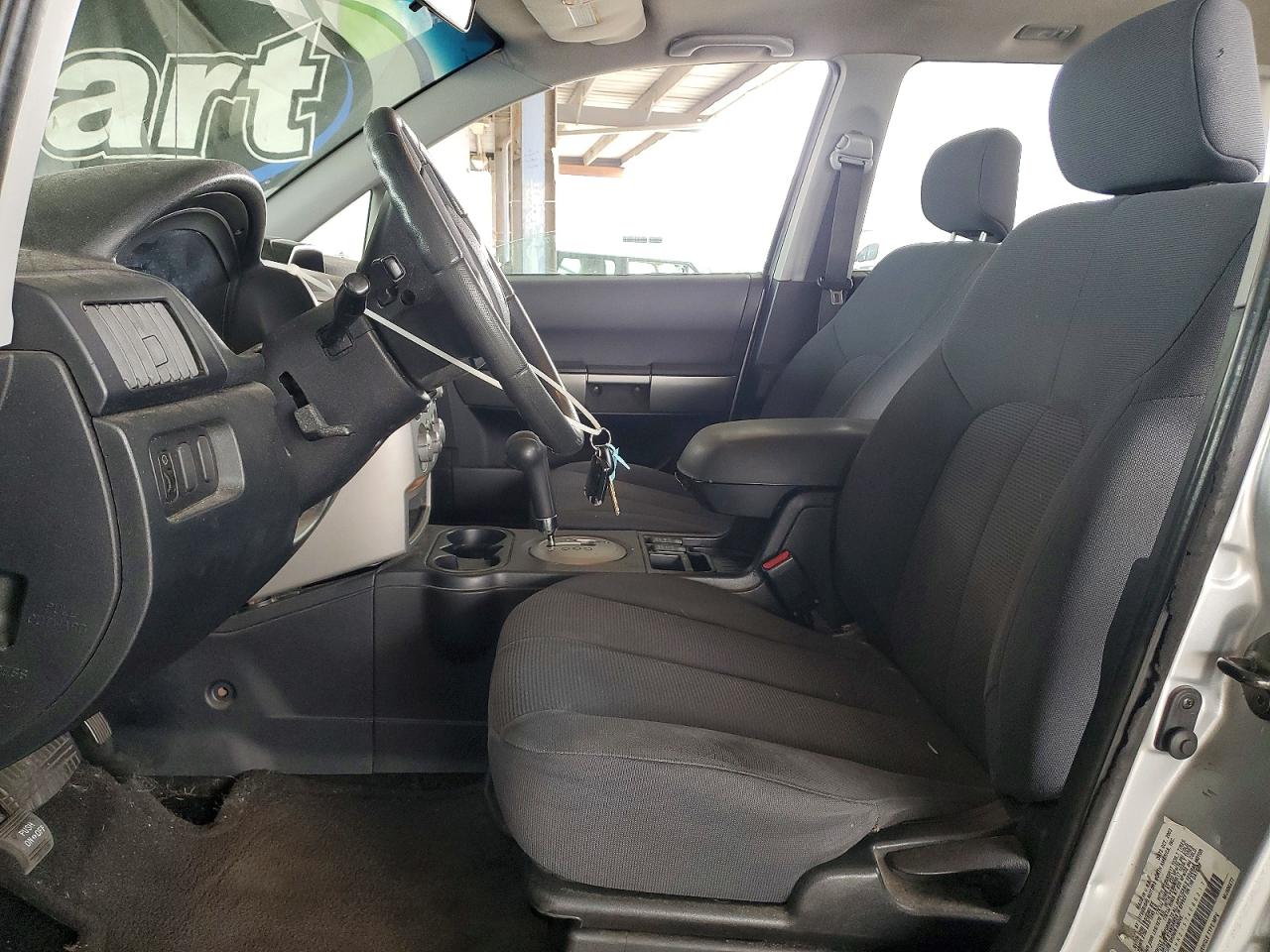 2004 Mitsubishi Endeavor Ls Silver vin: 4A4MN21S74E062172