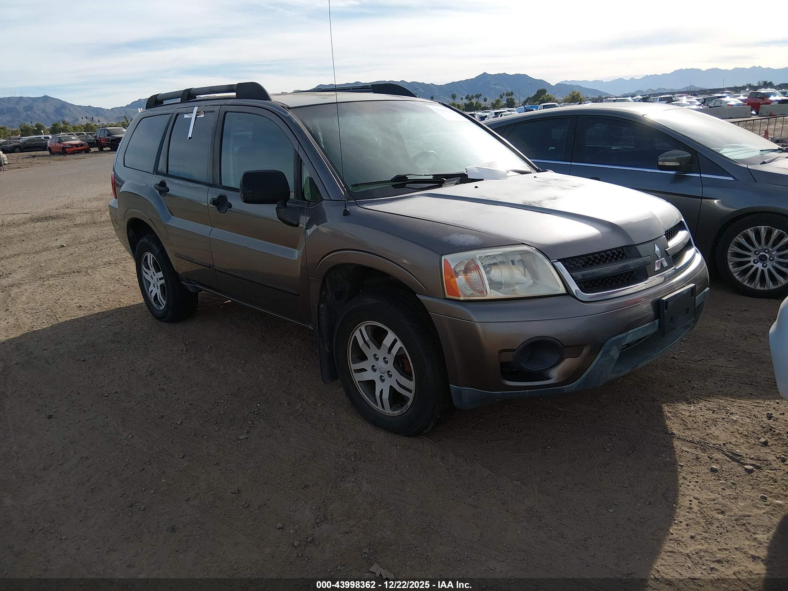 2006 Mitsubishi Endeavor Ls Серый vin: 4A4MN21S76E033662