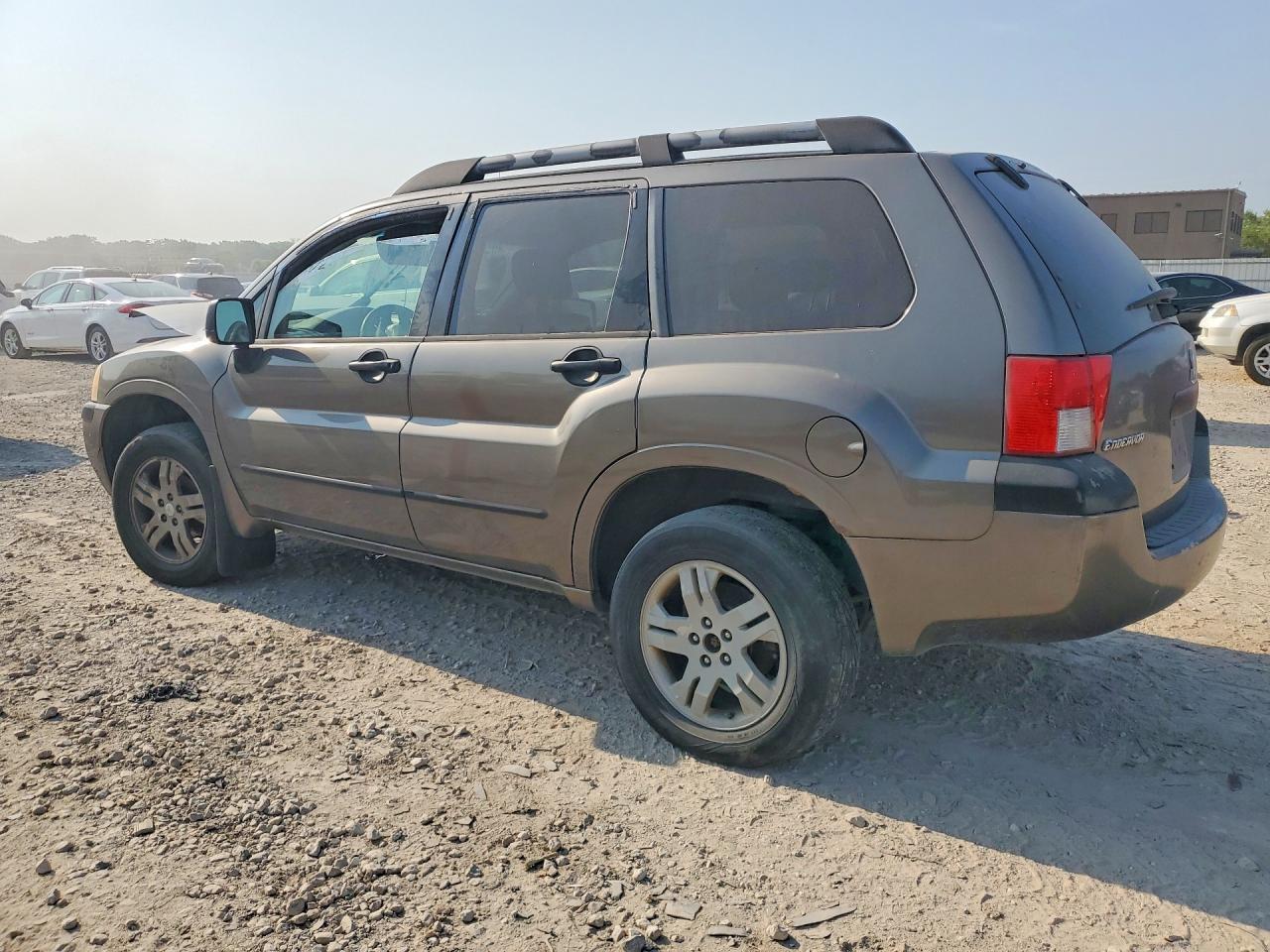 2004 Mitsubishi Endeavor Ls Gray vin: 4A4MN21S94E060469
