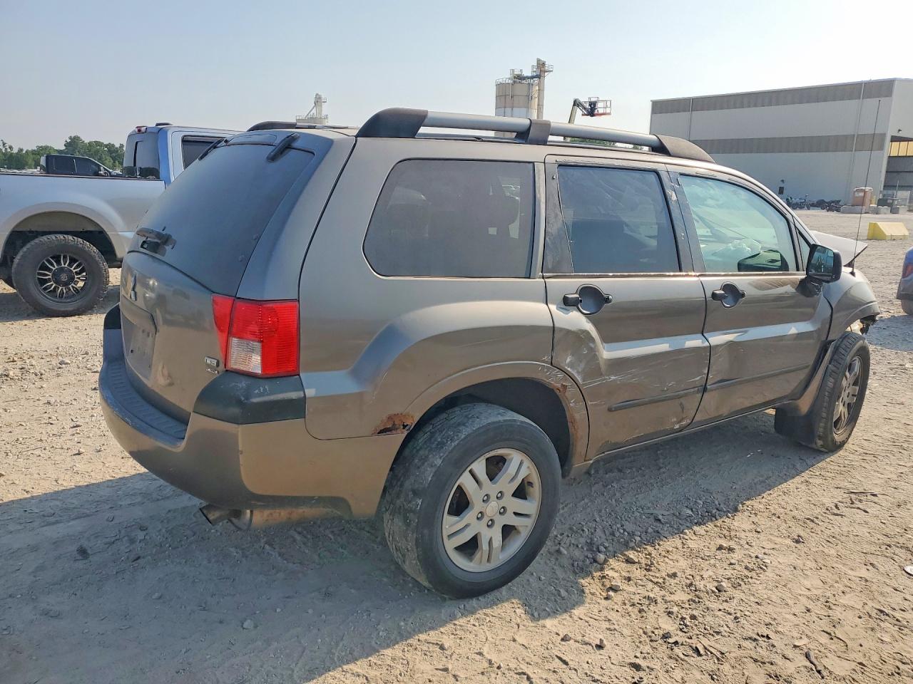 2004 Mitsubishi Endeavor Ls Gray vin: 4A4MN21S94E060469