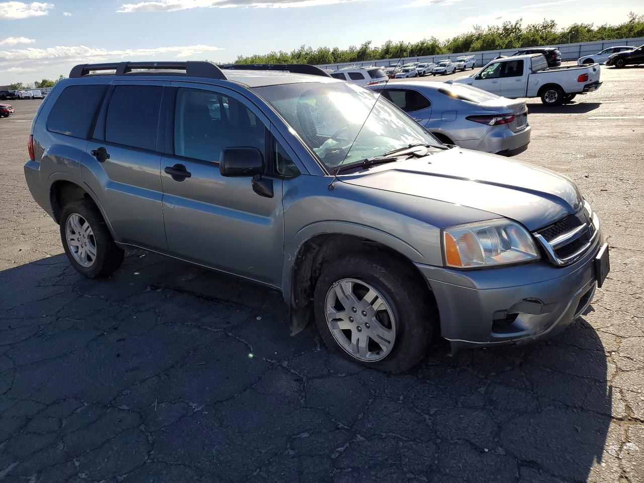 2007 Mitsubishi Endeavor Ls Silver vin: 4A4MN21S97E076109