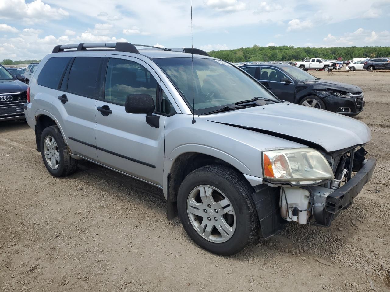2005 Mitsubishi Endeavor Ls Silver vin: 4A4MN21SX5E023643