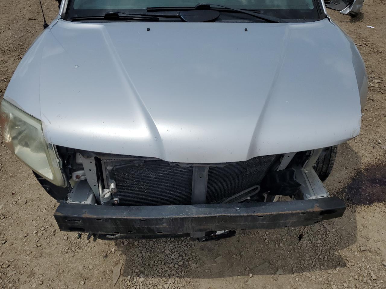 2005 Mitsubishi Endeavor Ls Silver vin: 4A4MN21SX5E023643