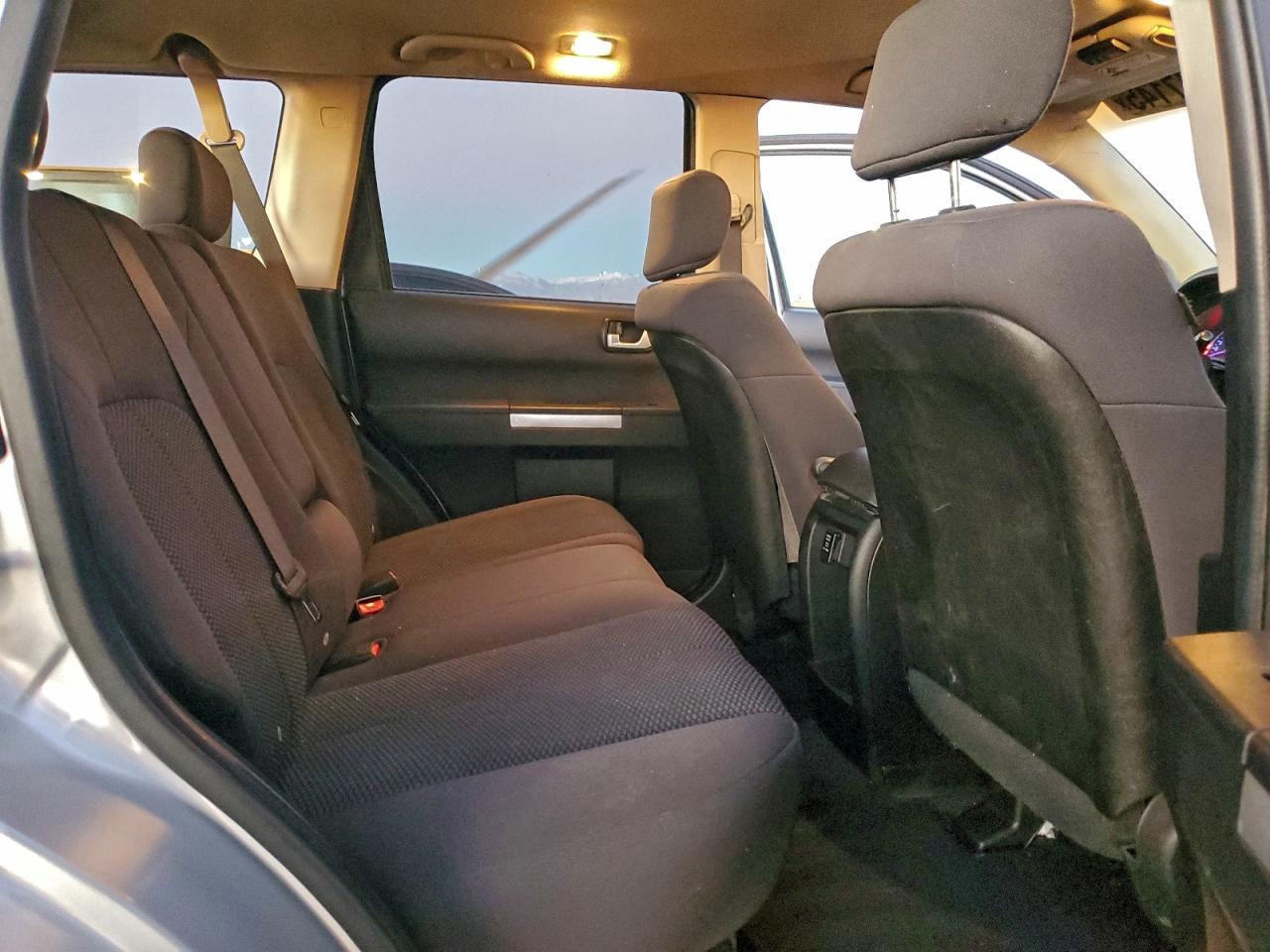 2007 Mitsubishi Endeavor Ls Silver vin: 4A4MN21SX7E043345
