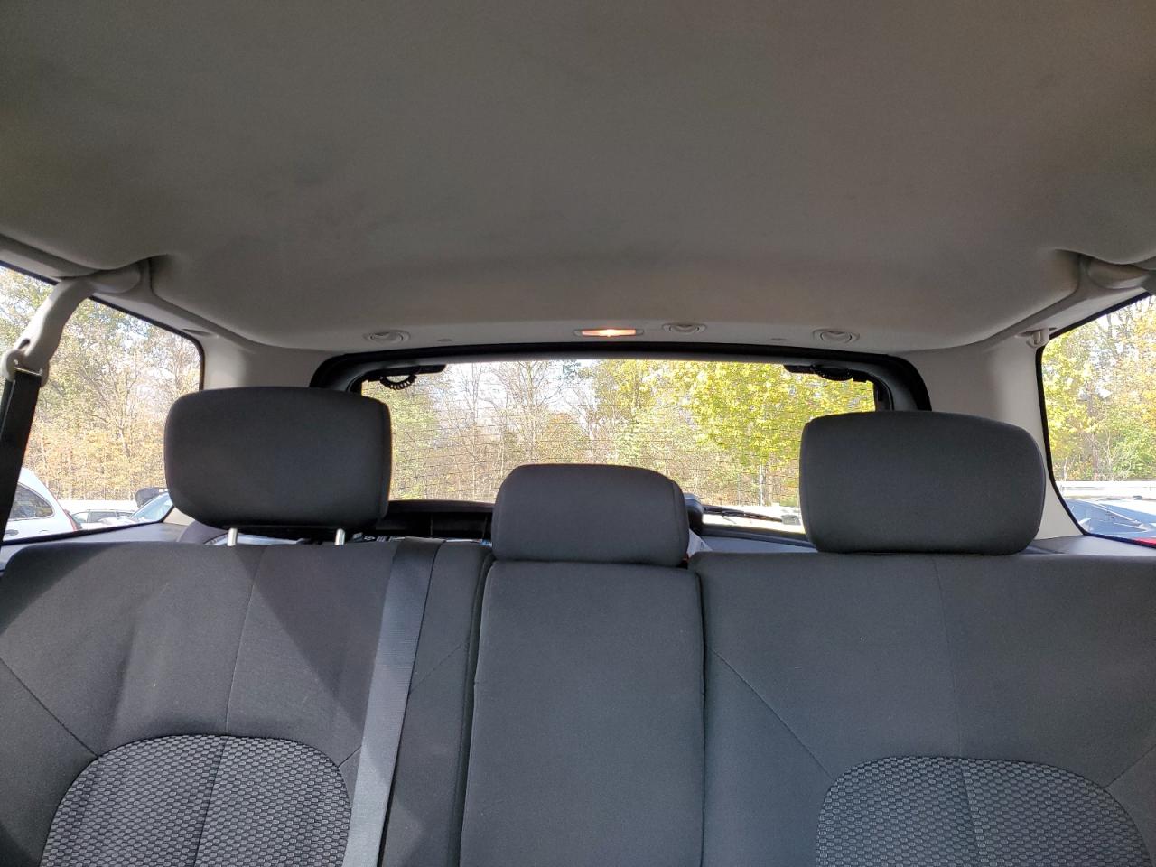 2007 Mitsubishi Endeavor Ls White vin: 4A4MN21SX7E048481