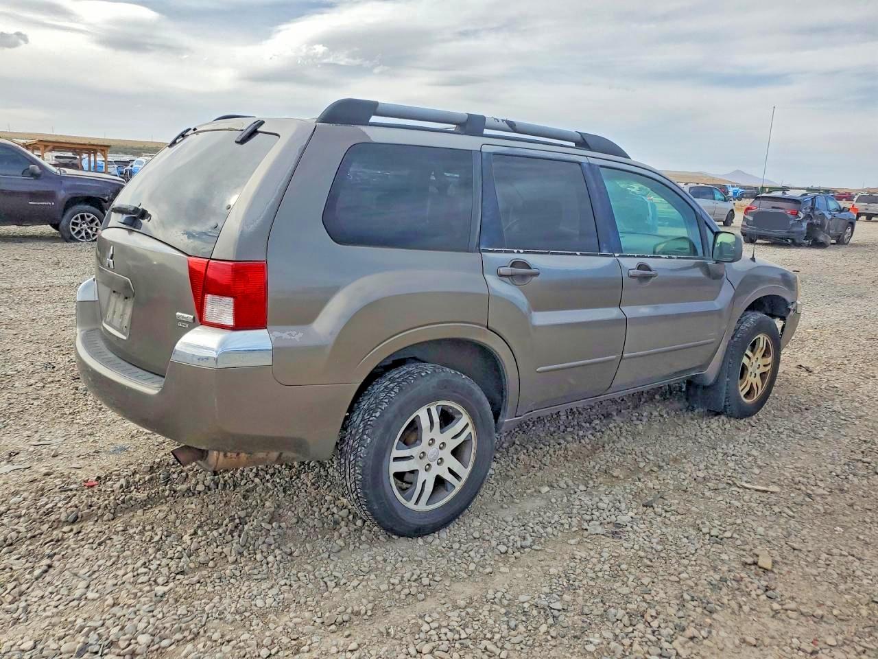 2004 Mitsubishi Endeavor Xls Tan vin: 4A4MN31S54E042931