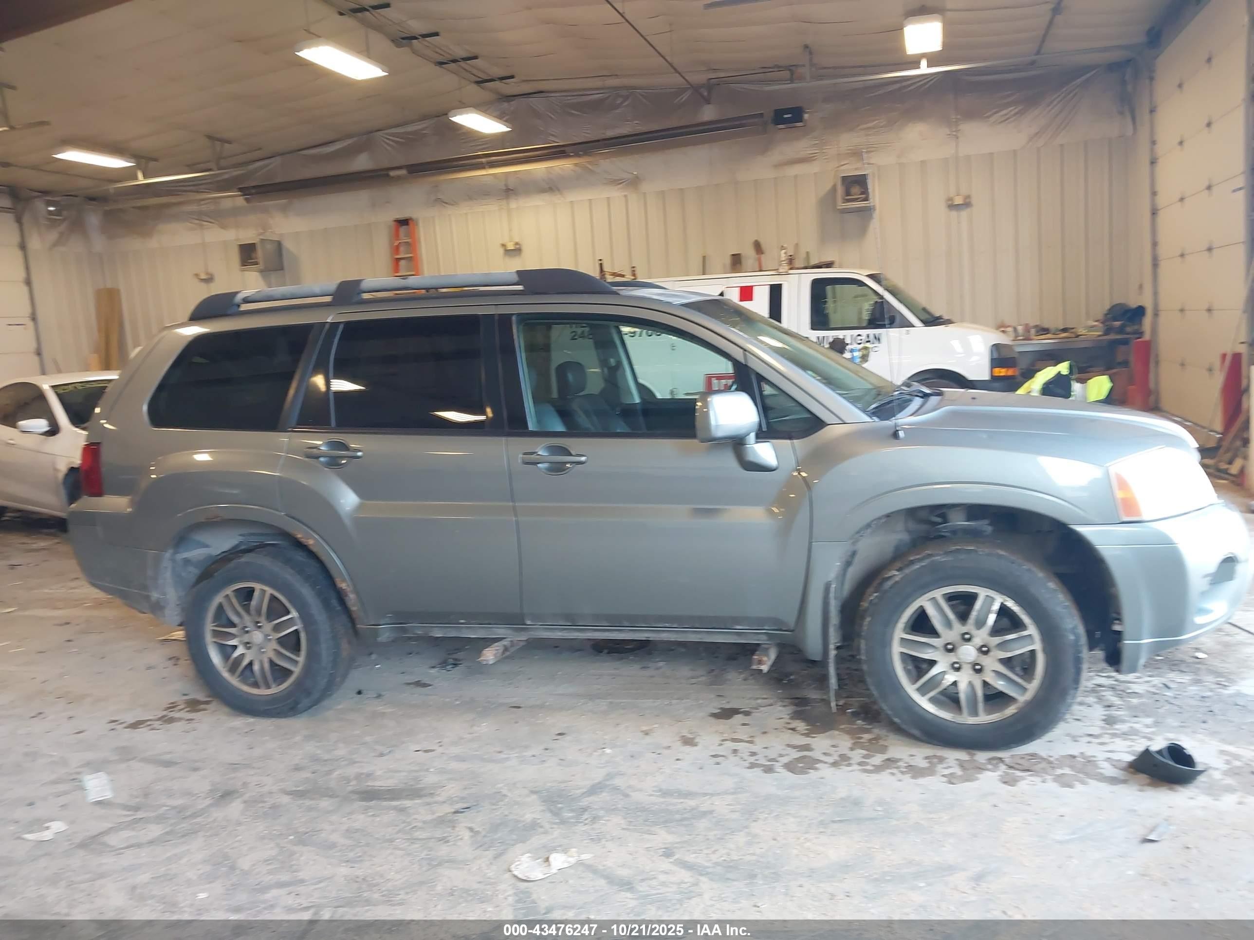 2007 Mitsubishi Endeavor Se Blue vin: 4A4MN31S57E074301