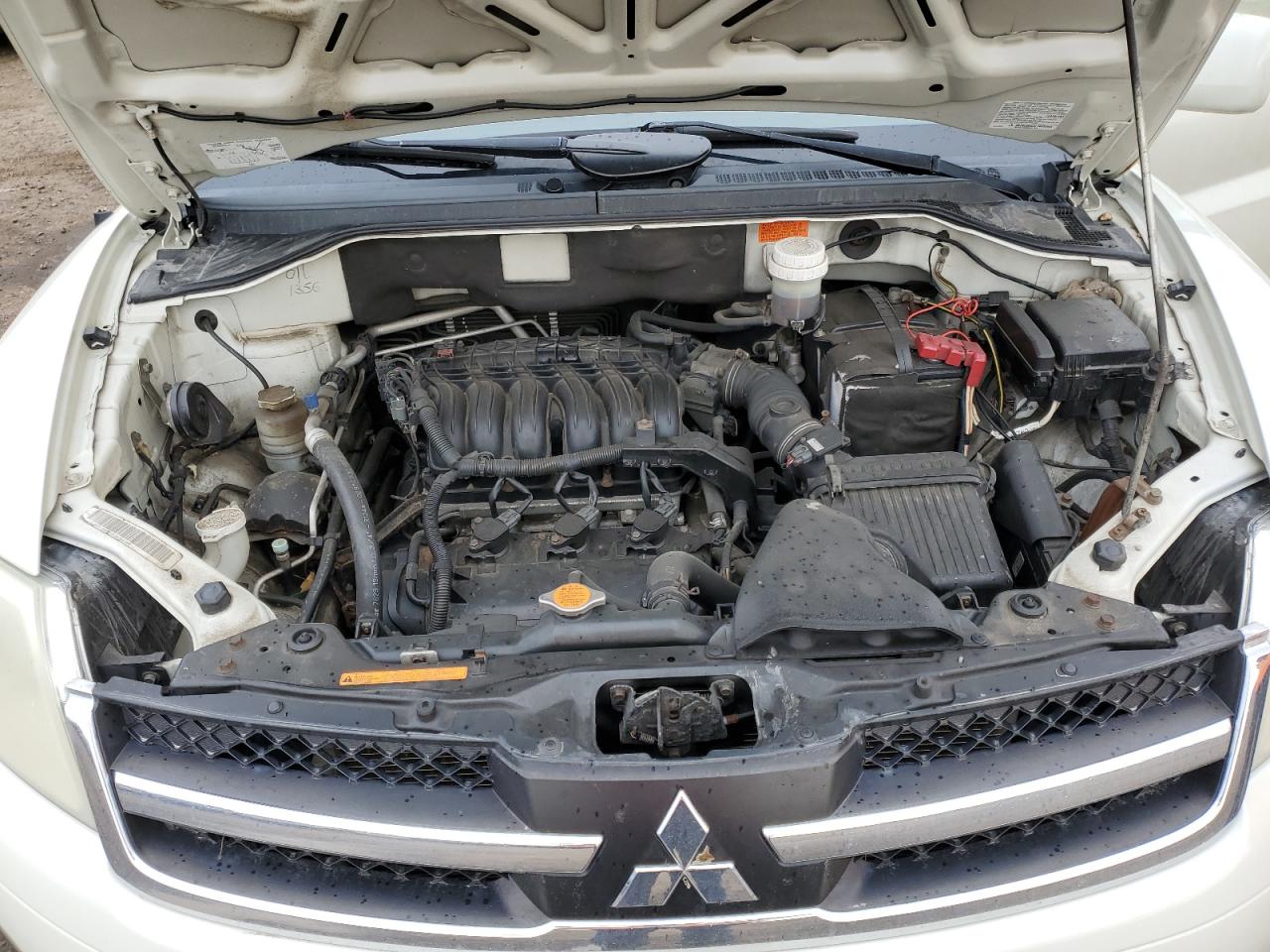 2007 Mitsubishi Endeavor Se White vin: 4A4MN31S57E604752