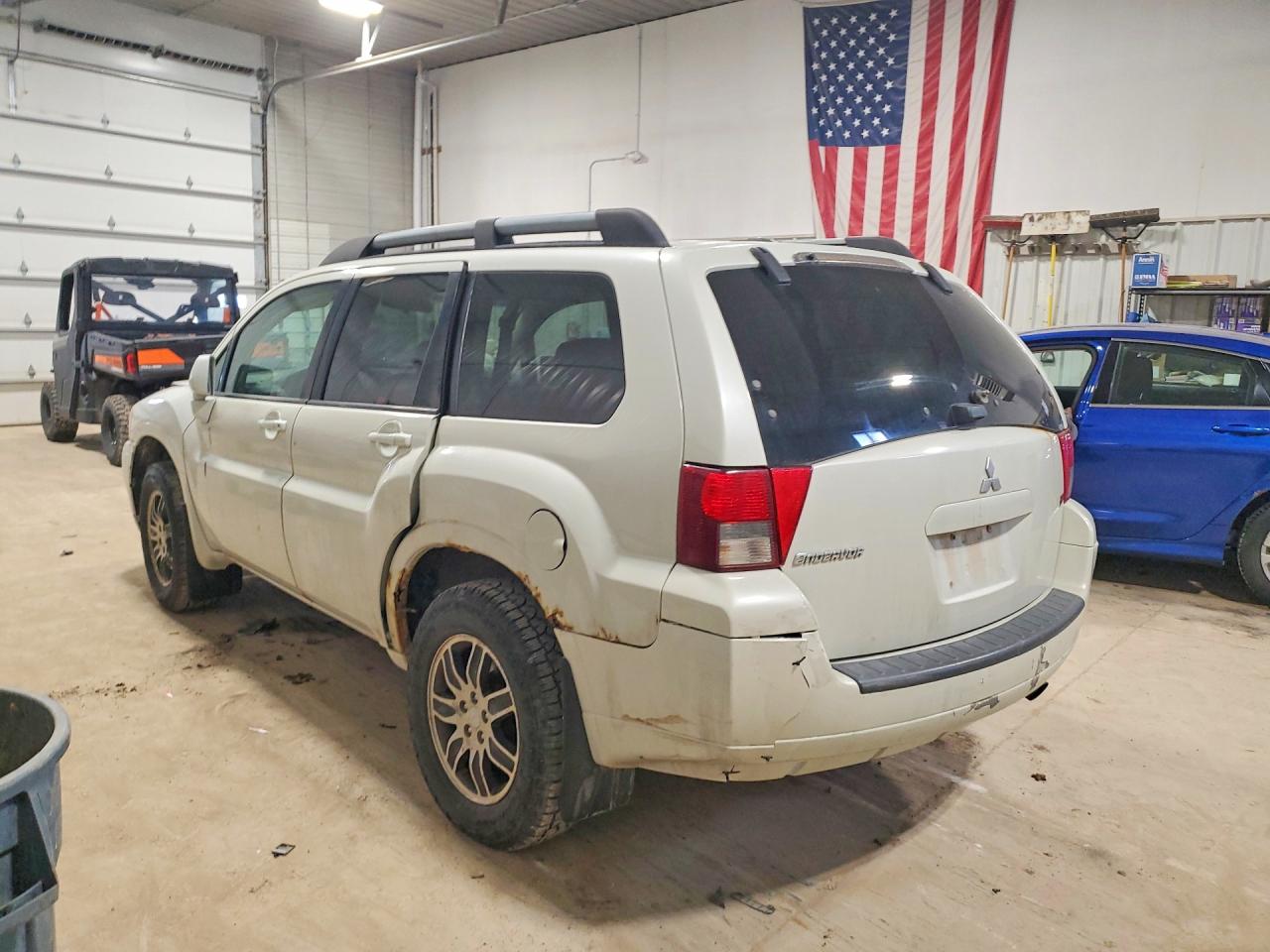 2007 Mitsubishi Endeavor Se White vin: 4A4MN31S77E062103