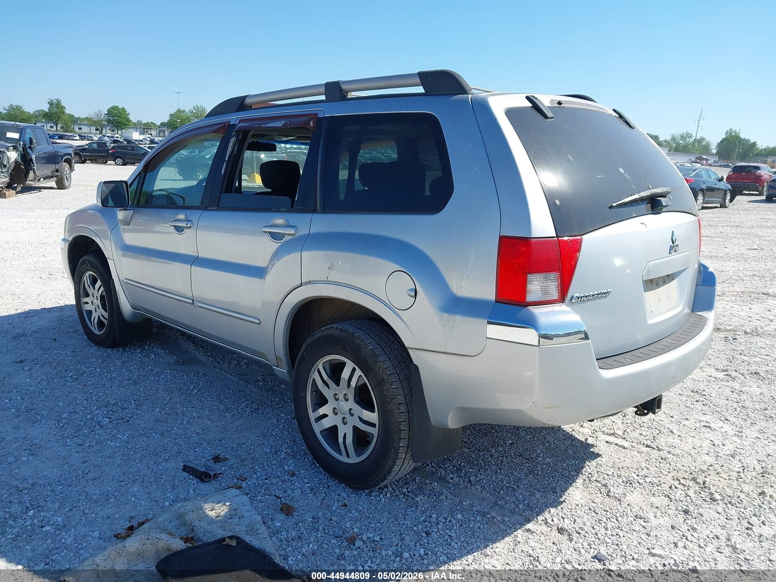 2004 Mitsubishi Endeavor Xls Серебряный vin: 4A4MN31S94E020155
