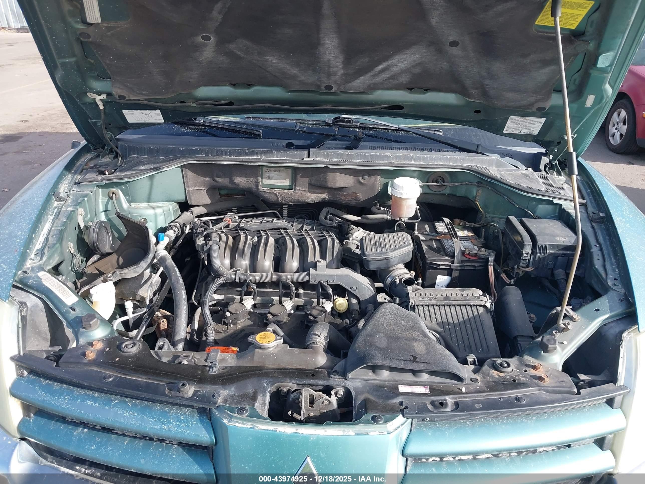2004 Mitsubishi Endeavor Xls Green vin: 4A4MN31S94E050241