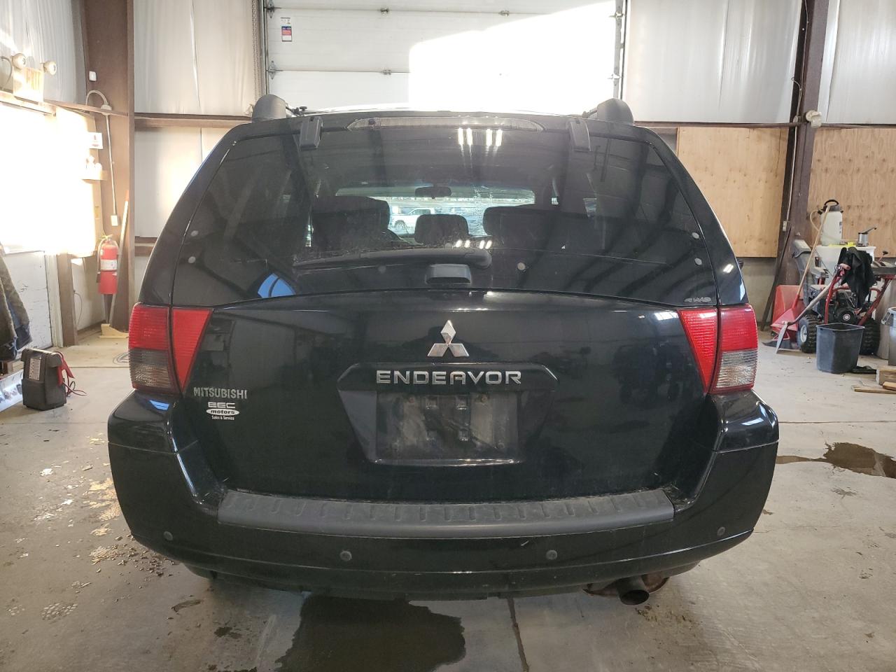 2008 Mitsubishi Endeavor Limited Black vin: 4A4MN41S38E604353
