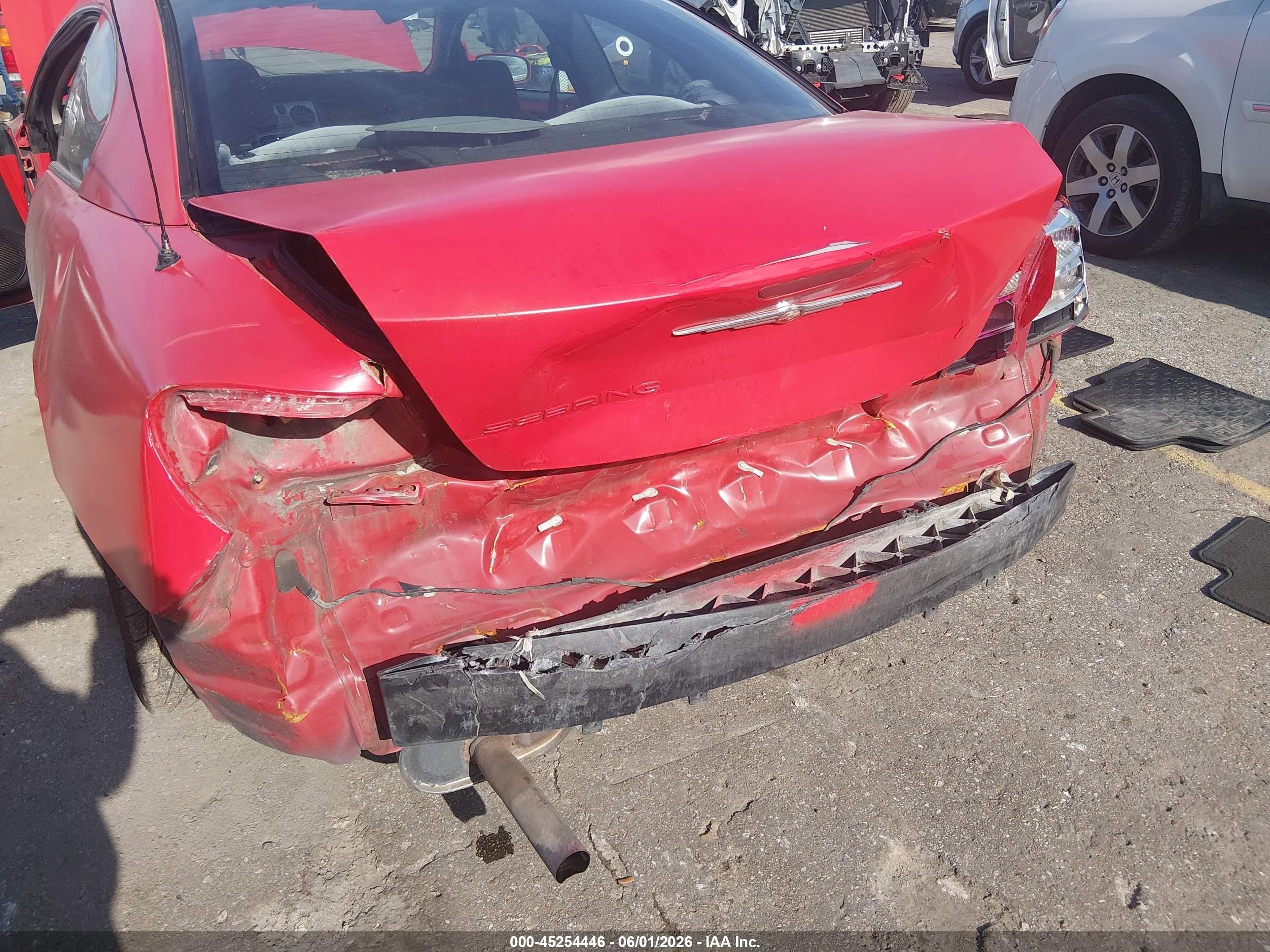 2004 Chrysler Sebring   Red vin: 4C3AG42G24E148728