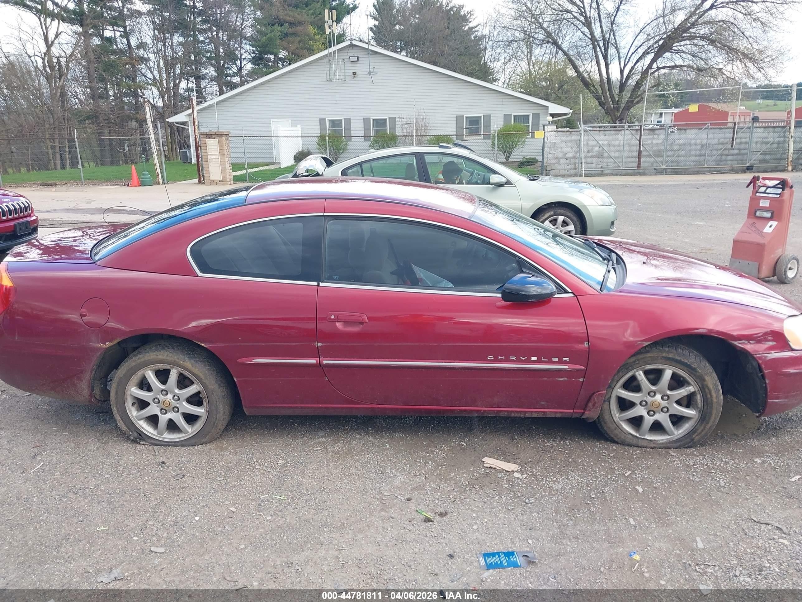 2001 Chrysler Sebring Lx Темно-бордовый vin: 4C3AG42H01E106482