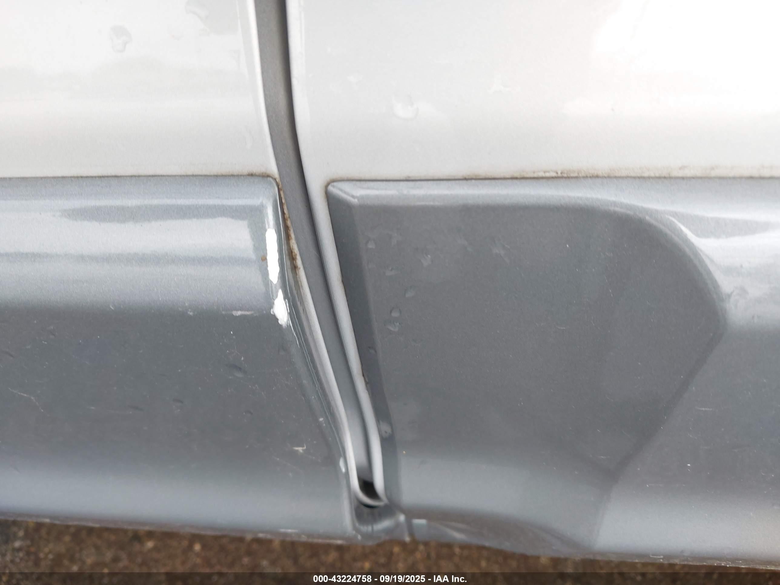 2002 Mazda Tribute Lx/es Silver vin: 4F2CU08122KM16234
