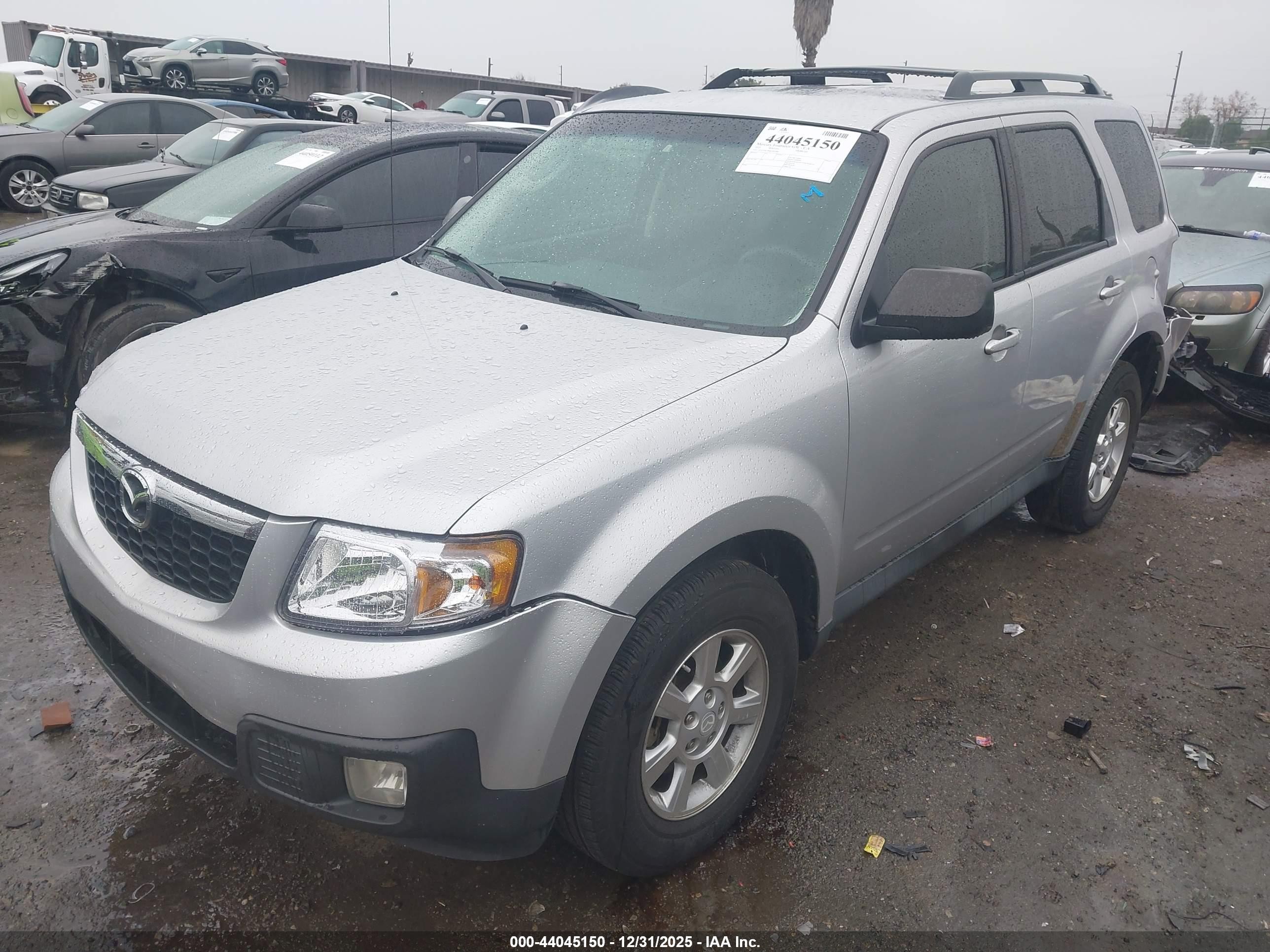 2011 Mazda Tribute I Sport Silver vin: 4F2CY0C70BKM02400