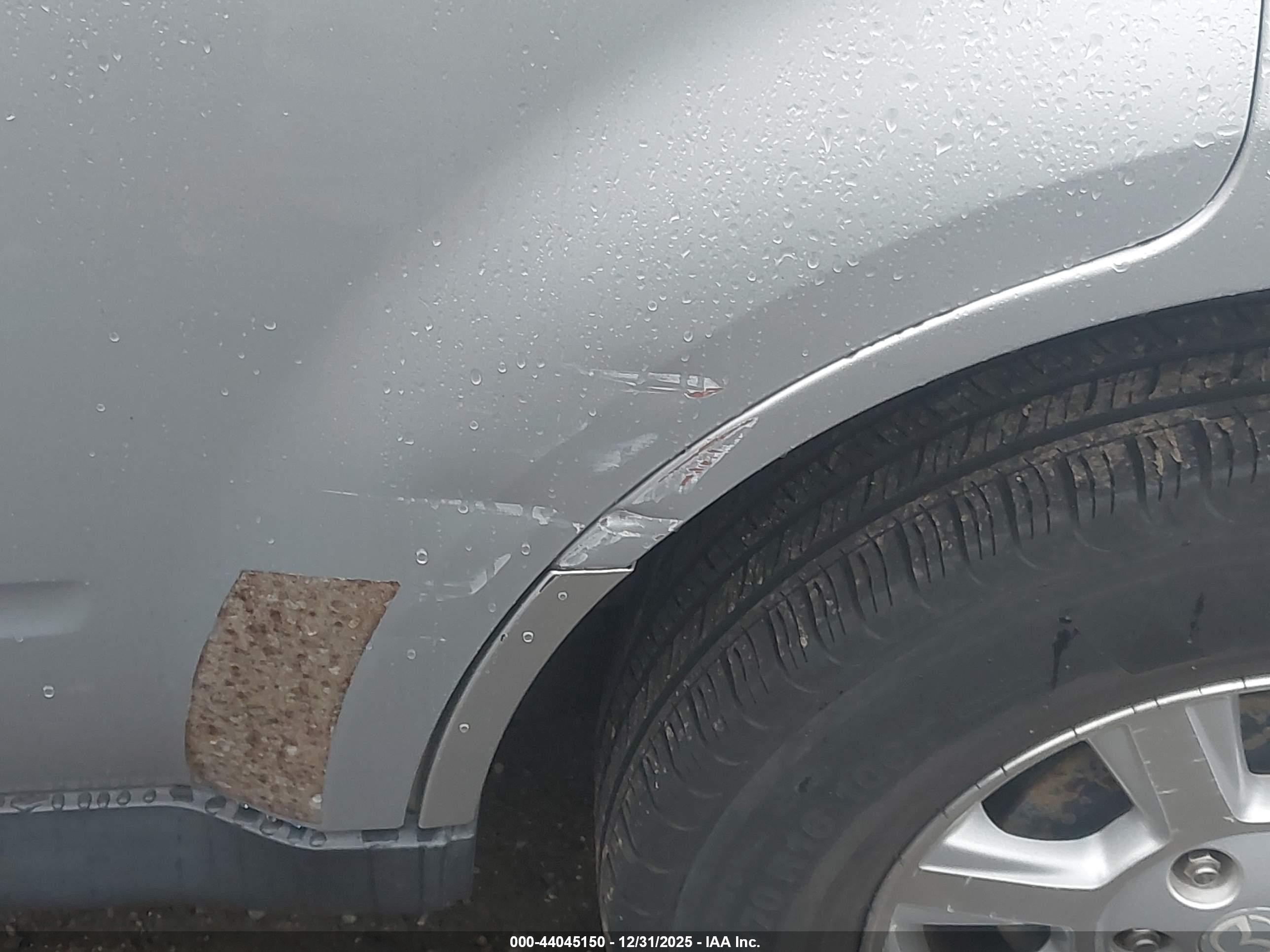 2011 Mazda Tribute I Sport Silver vin: 4F2CY0C70BKM02400