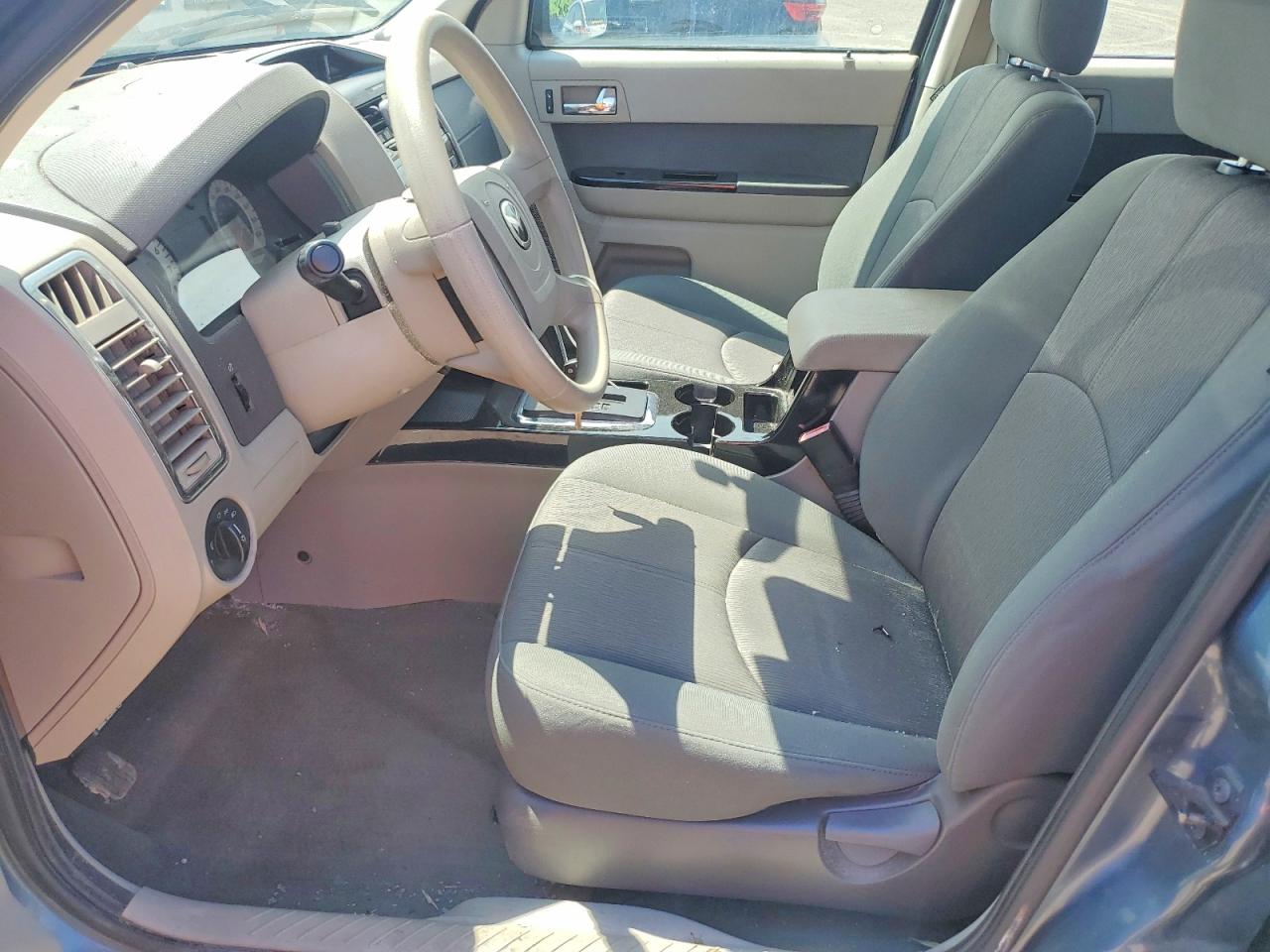 2010 Mazda Tribute I Blue vin: 4F2CY0C71AKM03859