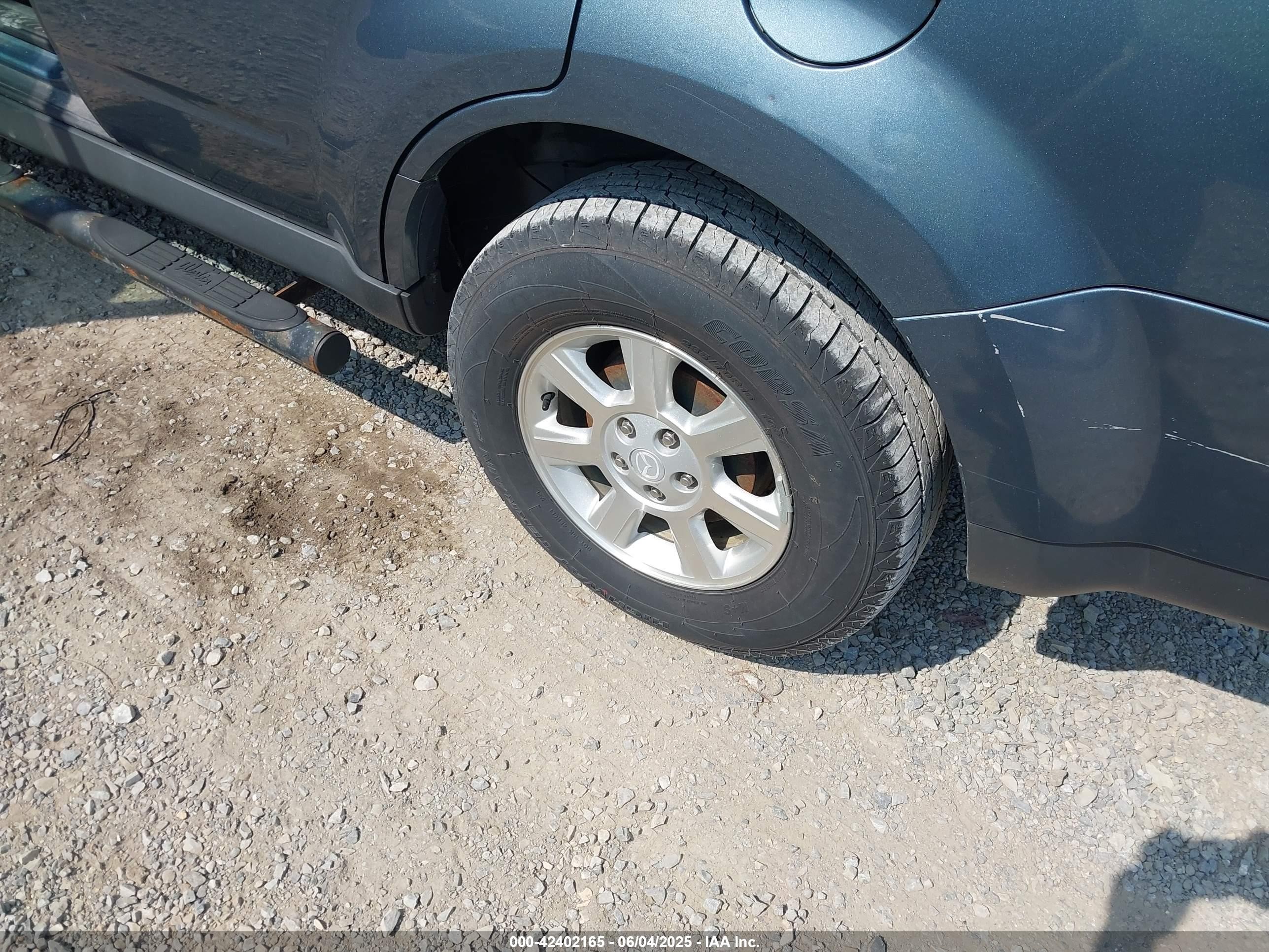 2011 Mazda Tribute I Sport Light Blue vin: 4F2CY0C72BKM04925