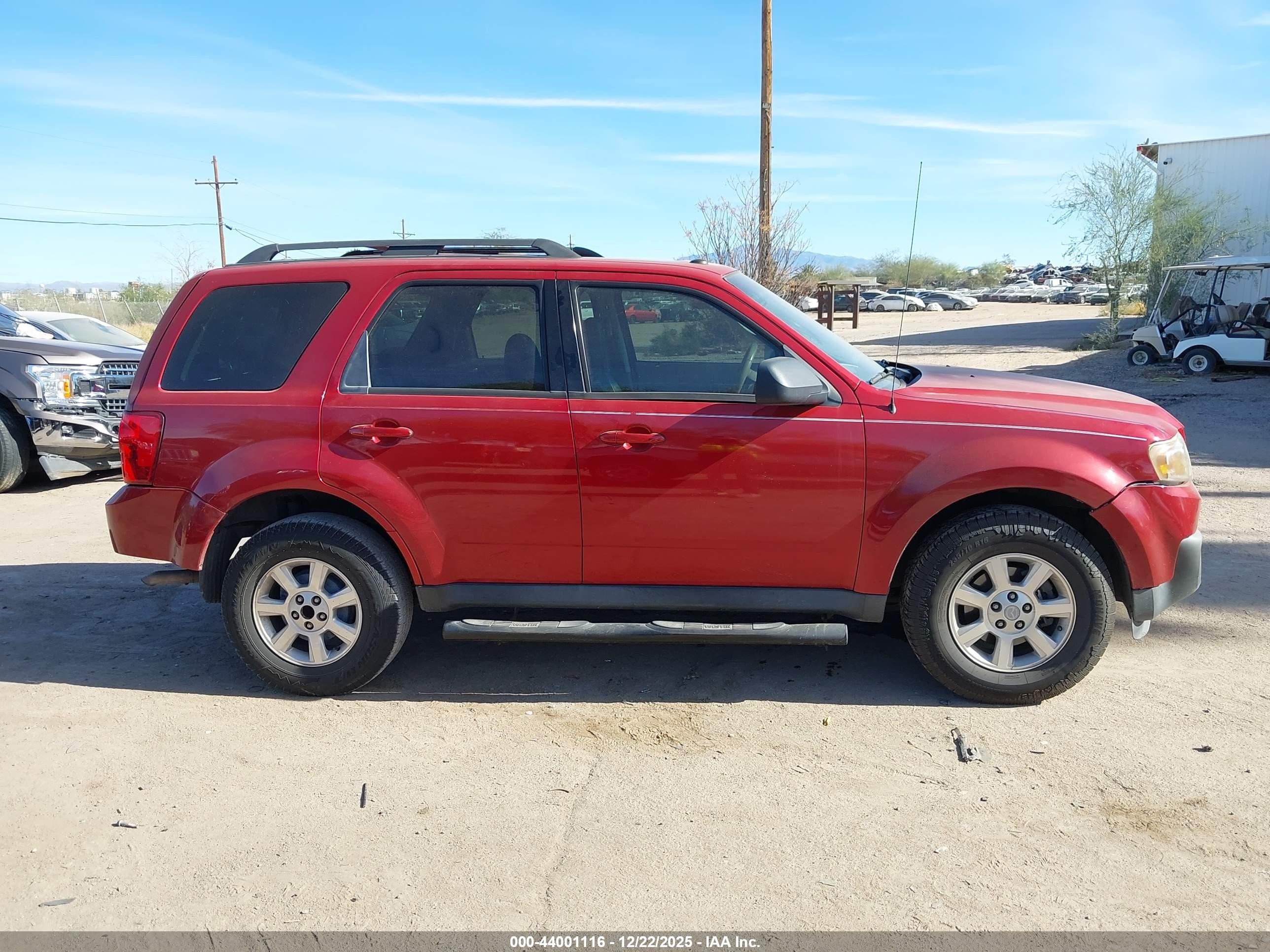 2011 Mazda Tribute I Grand Touring Red vin: 4F2CY0C72BKM06528