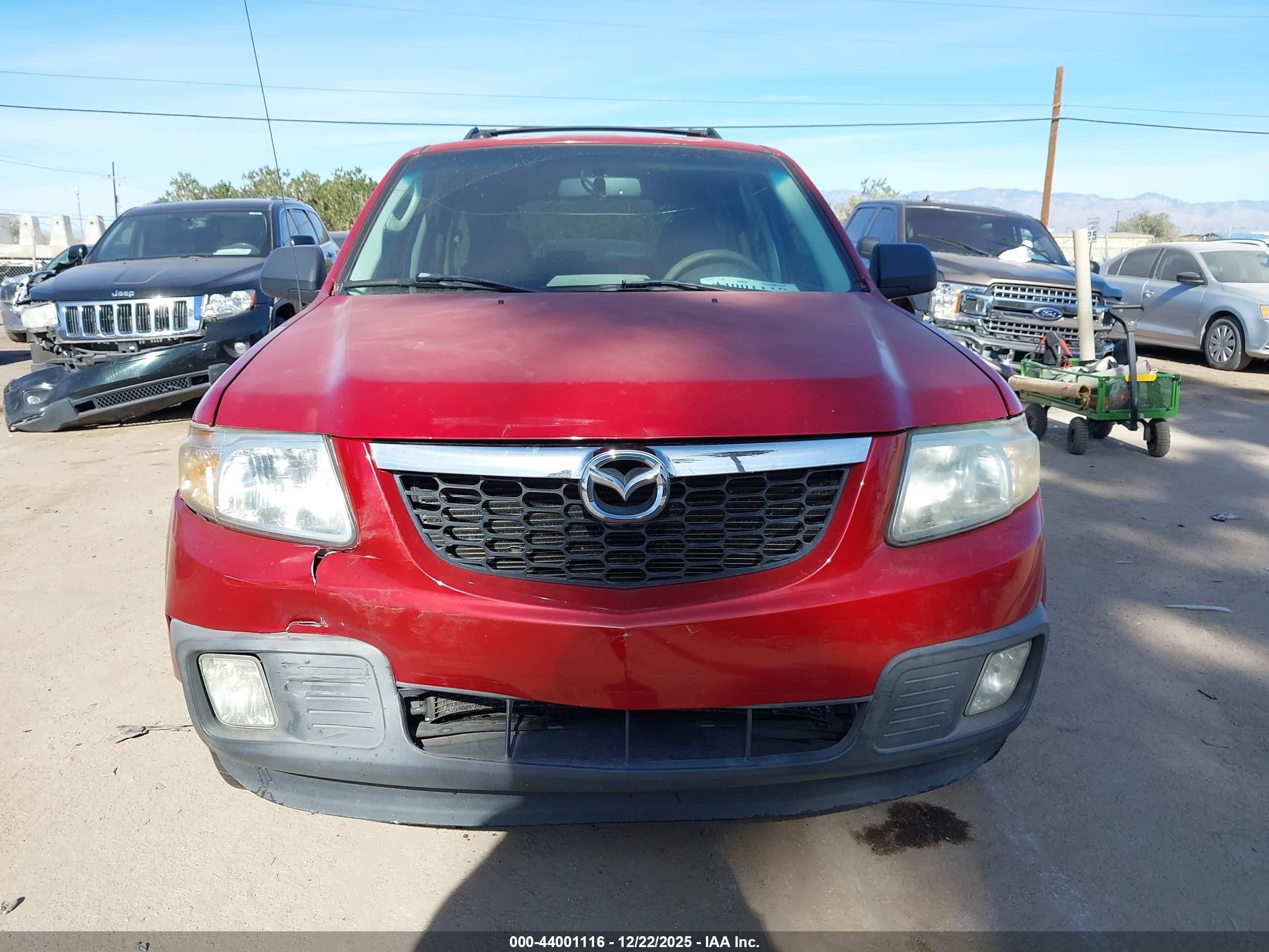 2011 Mazda Tribute I Grand Touring Red vin: 4F2CY0C72BKM06528