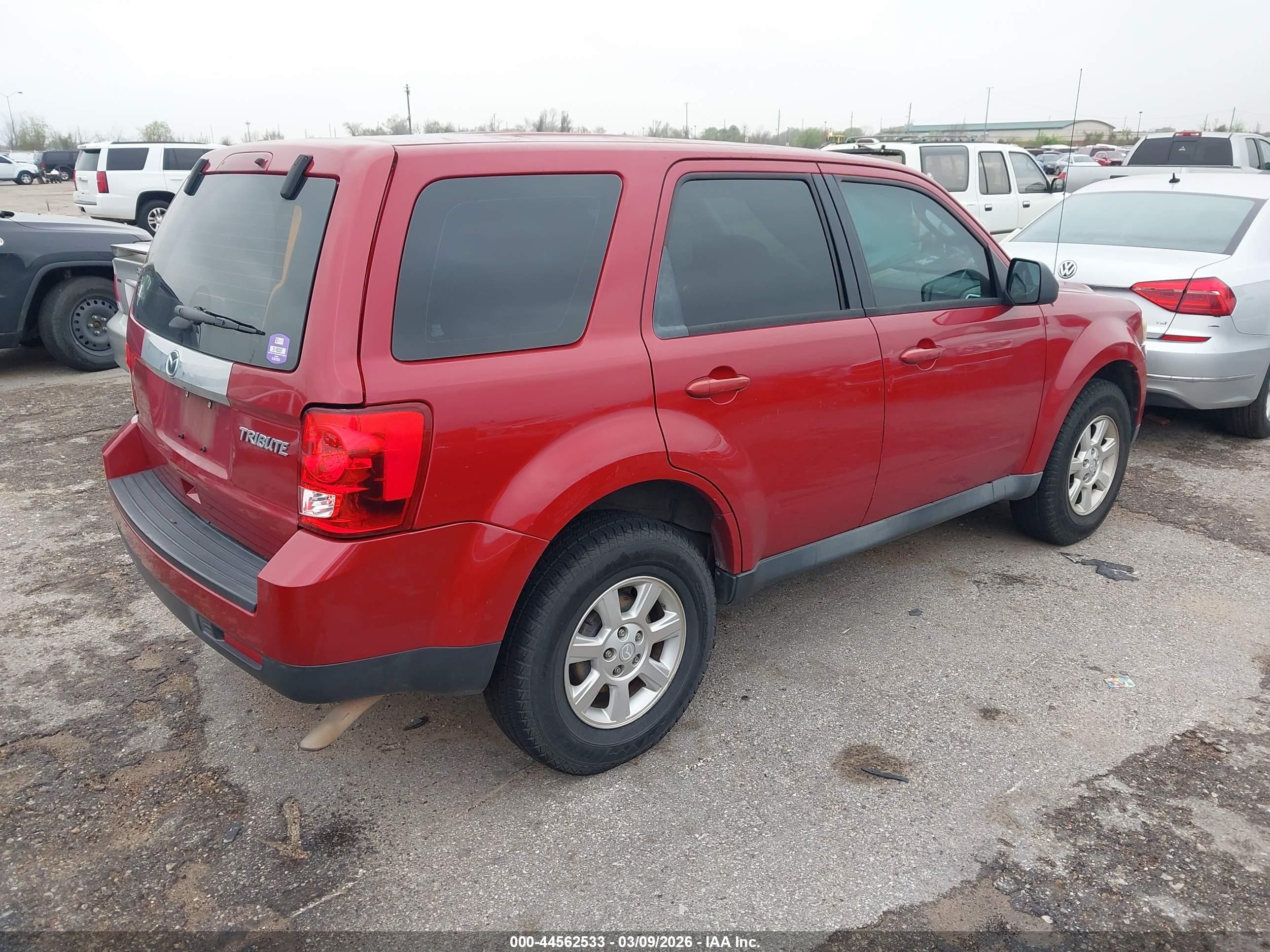2011 Mazda Tribute I Sport Red vin: 4F2CY0C73BKM05761