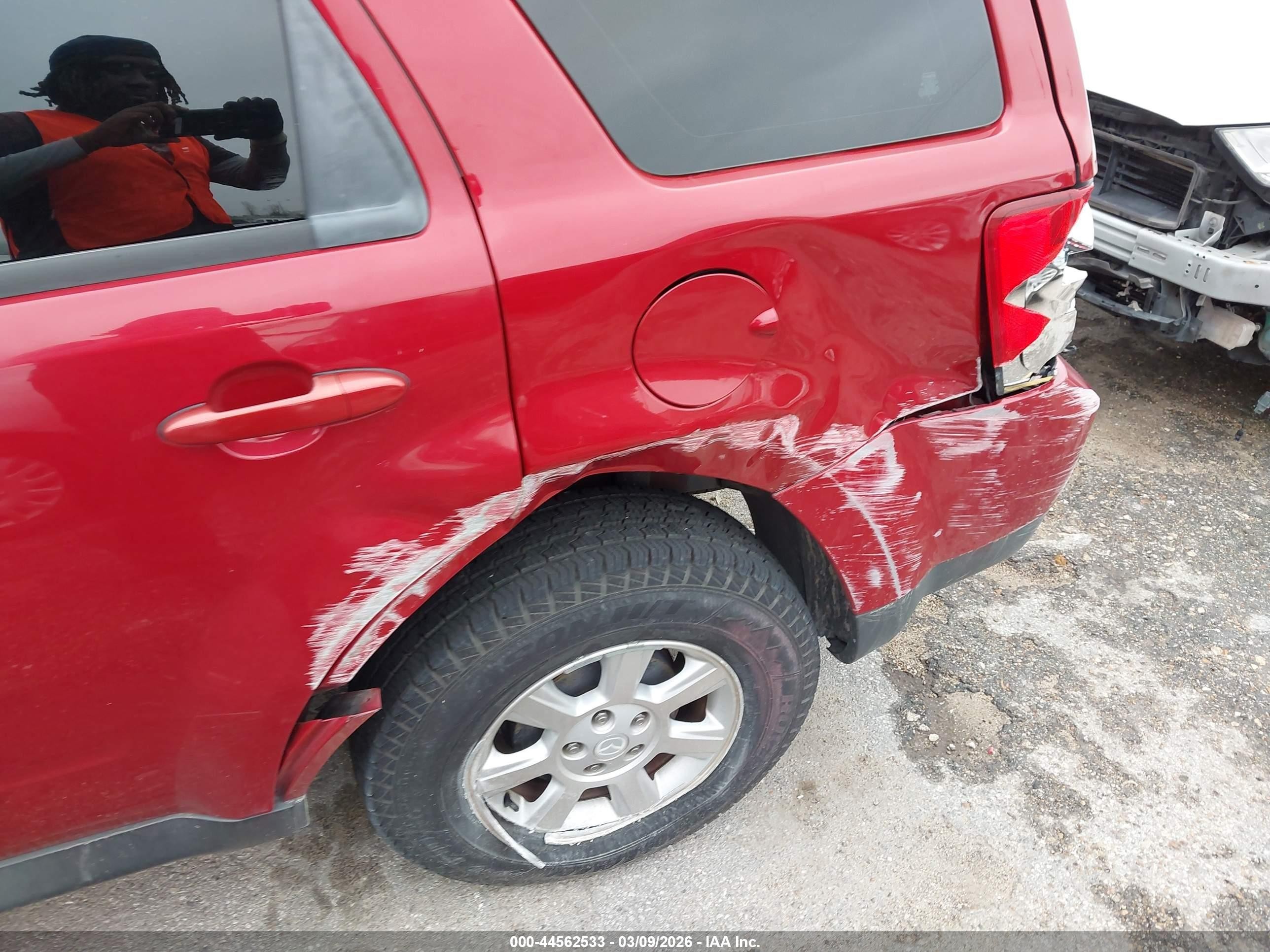2011 Mazda Tribute I Sport Red vin: 4F2CY0C73BKM05761