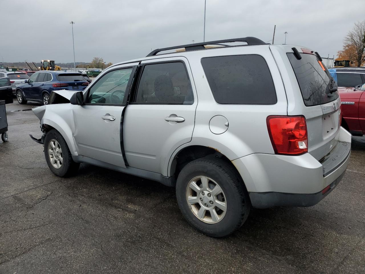 2011 Mazda Tribute I Silver vin: 4F2CY0C73BKM05937