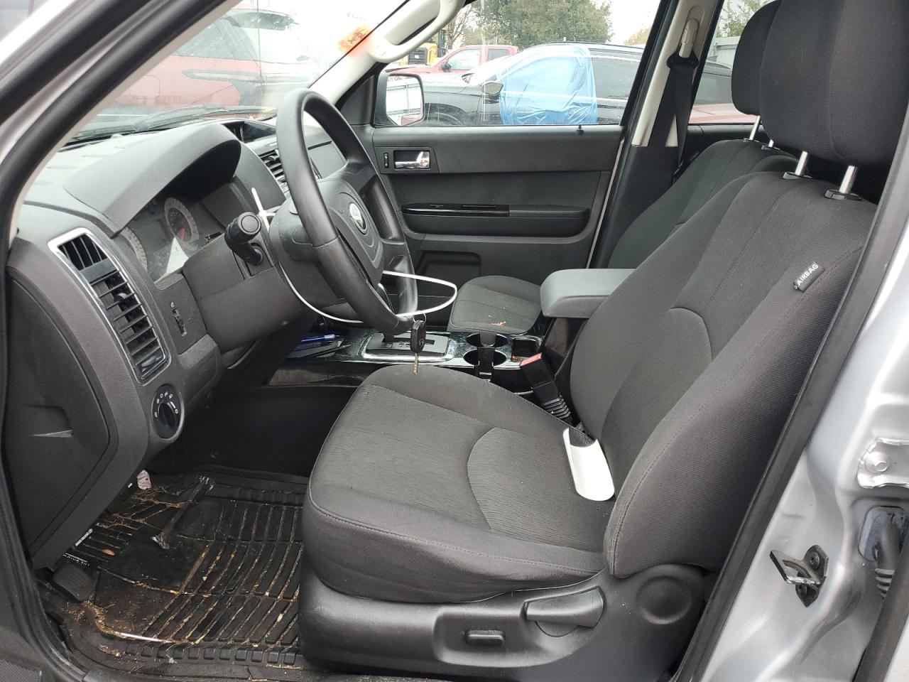 2011 Mazda Tribute I Silver vin: 4F2CY0C73BKM05937