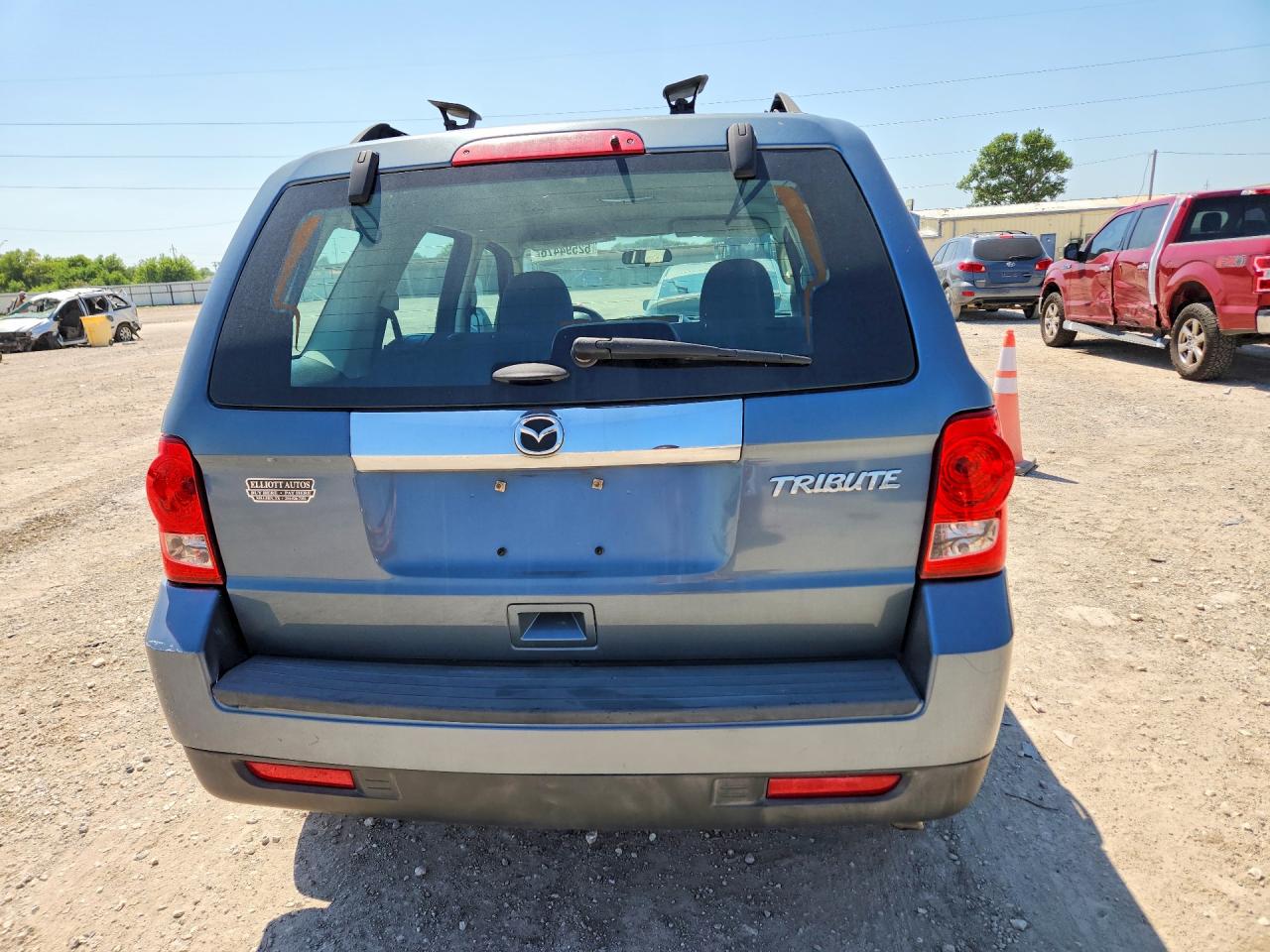 2011 Mazda Tribute I Бирюзовый vin: 4F2CY0C74BKM07017