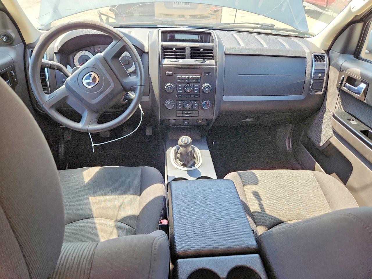 2011 Mazda Tribute I Бирюзовый vin: 4F2CY0C74BKM07017