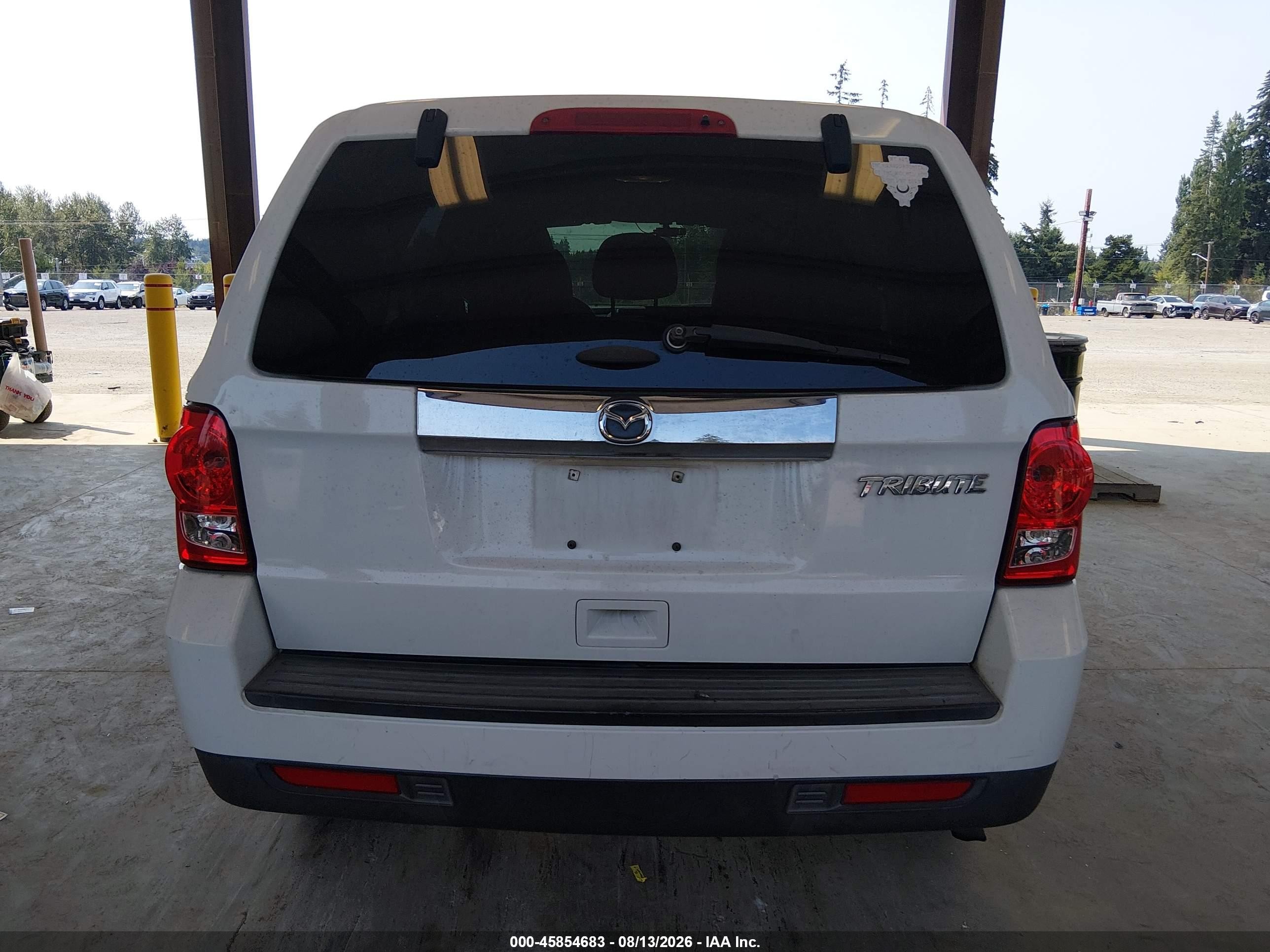 2011 Mazda Tribute I Sport Белый vin: 4F2CY0C74BKM07230
