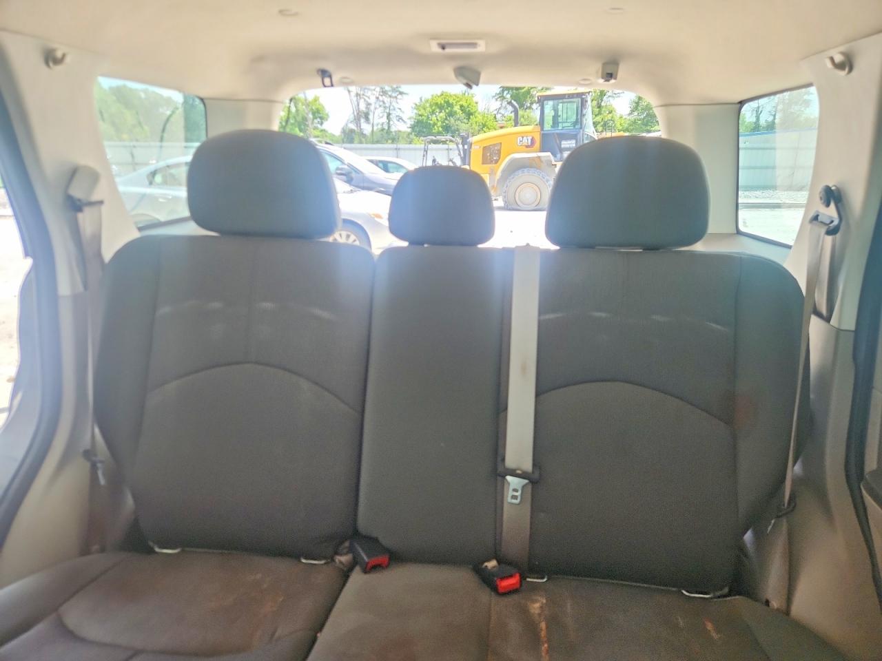 2010 Mazda Tribute I Gray vin: 4F2CY0C75AKM03508